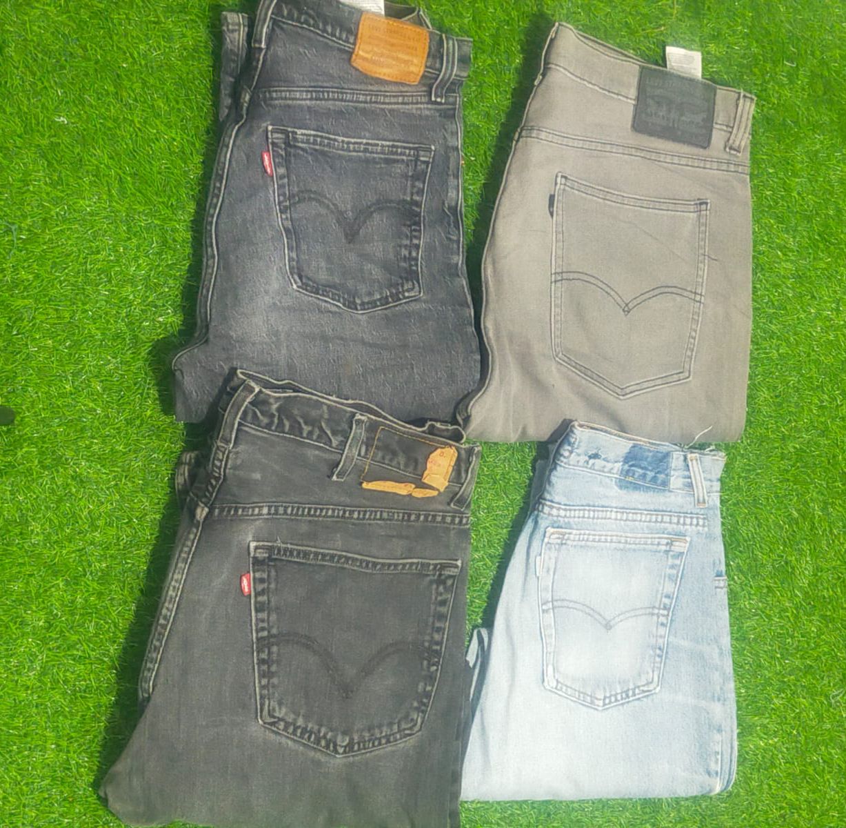 LEVI’S JEANS (MD 1474)