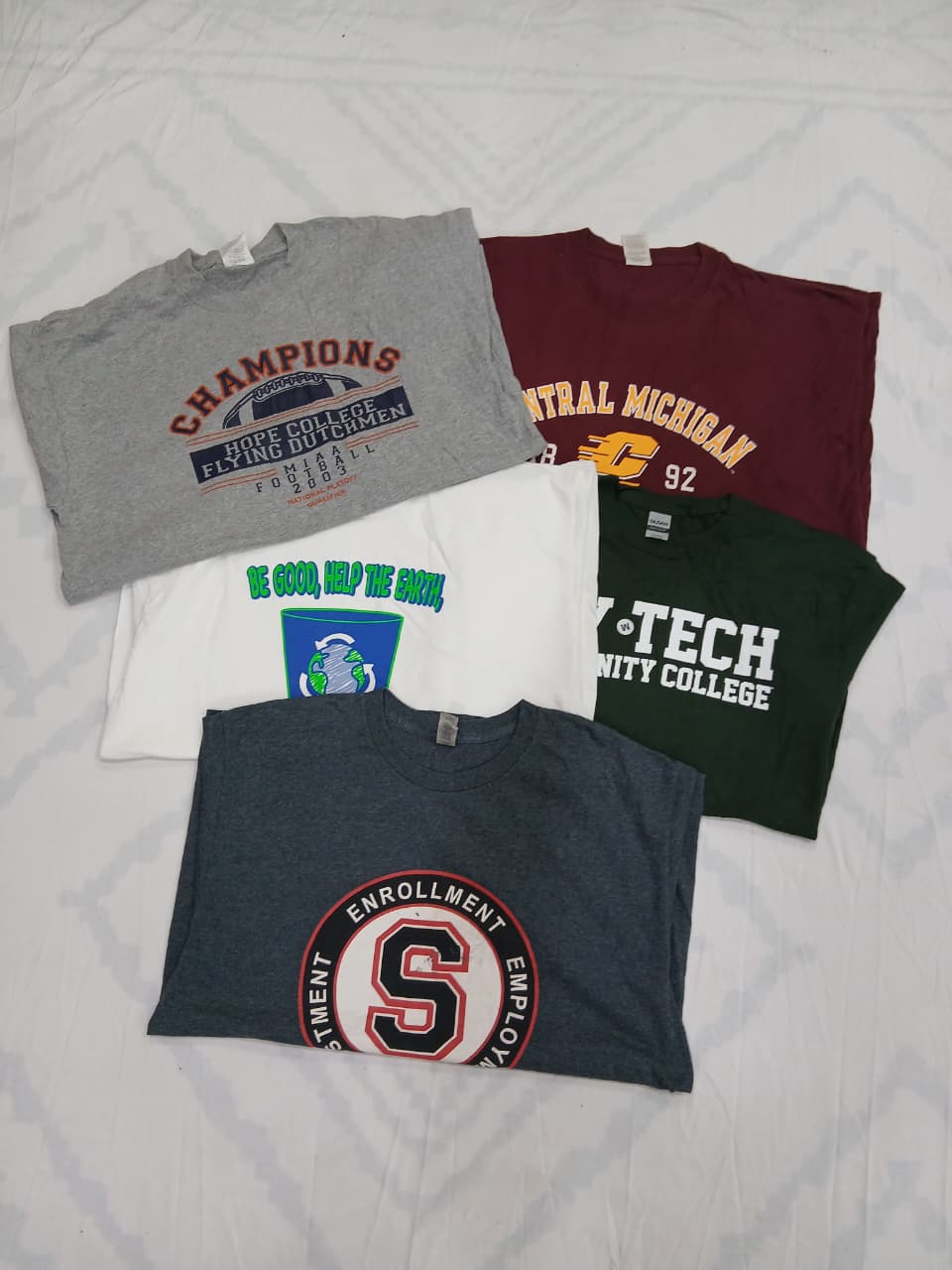 CRZ1206 Unbranded University Print T-Shirt