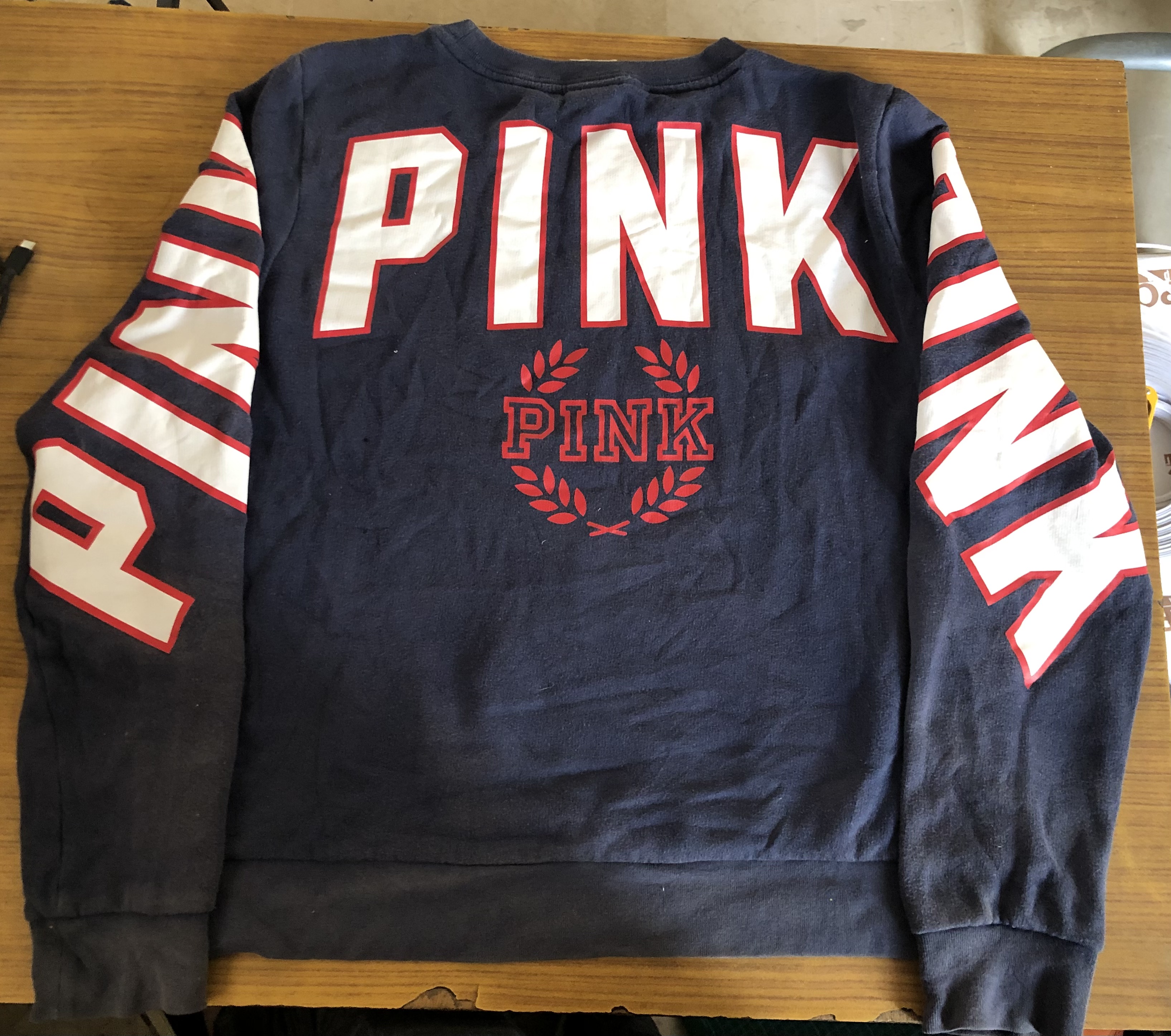 Pacote Mini de Jaqueta, Moletom com Capuz e Moletom Pink da Victoria’s Secret