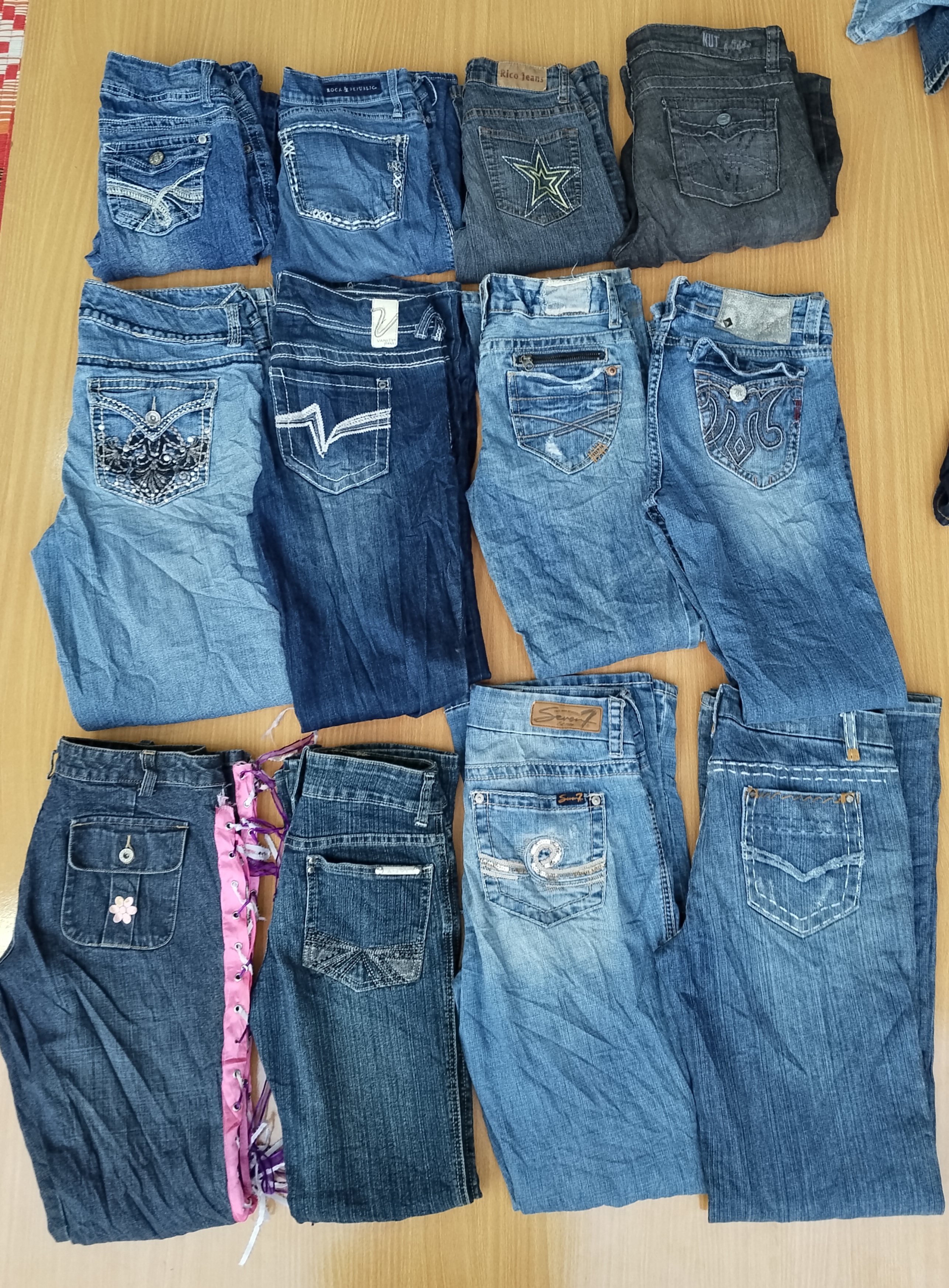Wallflower and other ladies jeans (LJ-35)