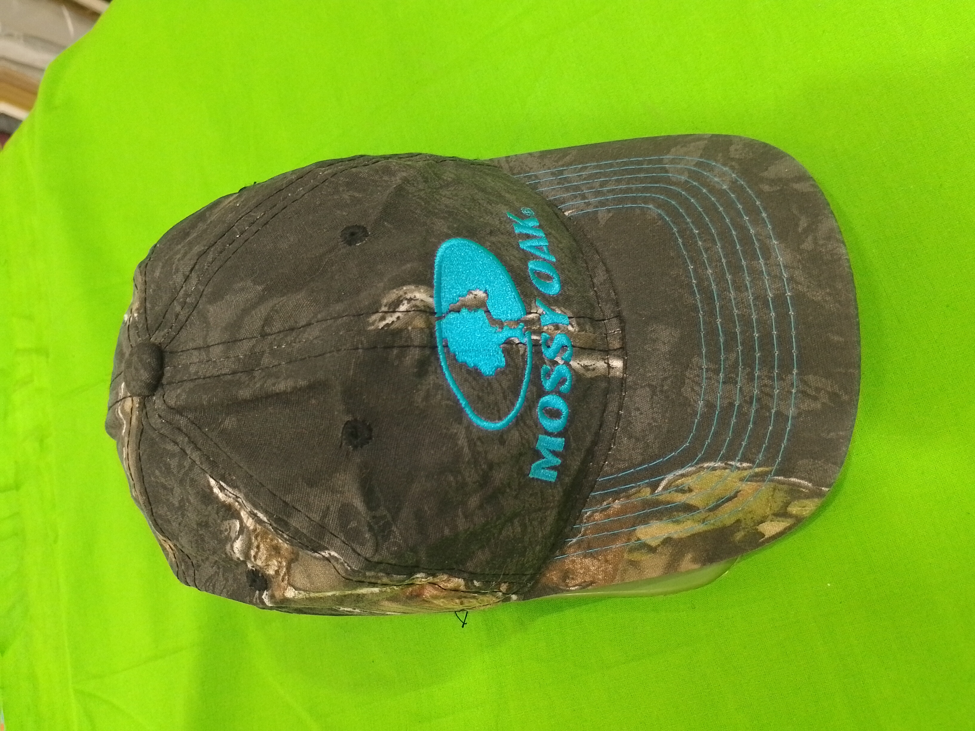 Copricapi in legno reale