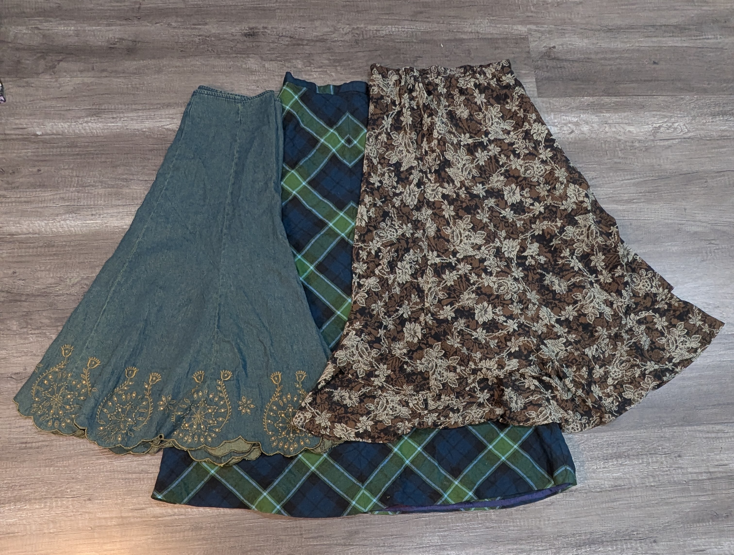 1614 - Unbranded Y2K Style Skirts