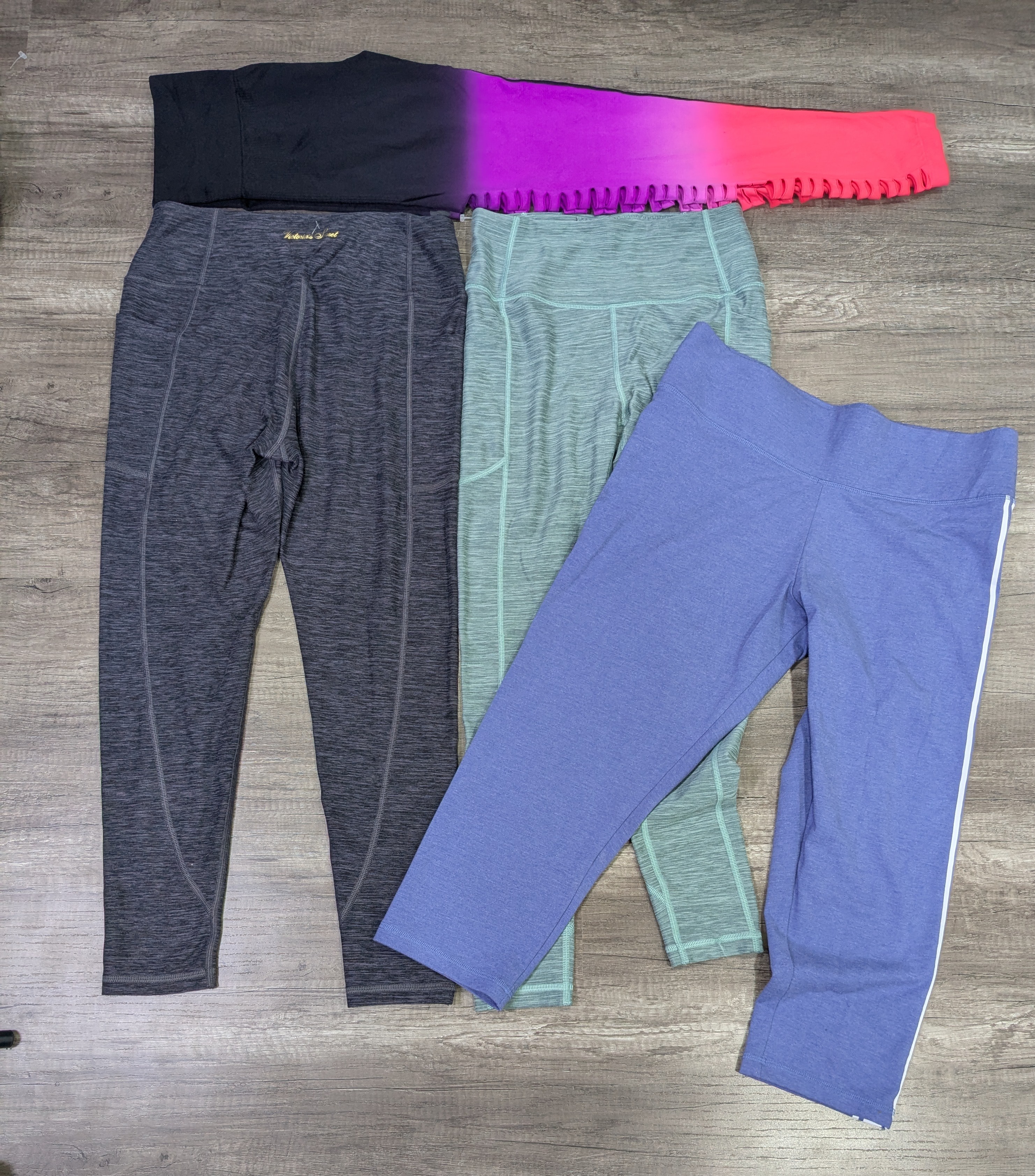 1588 - PINK Victoria Secret/ Victoria Secret レギンス & ショーツ