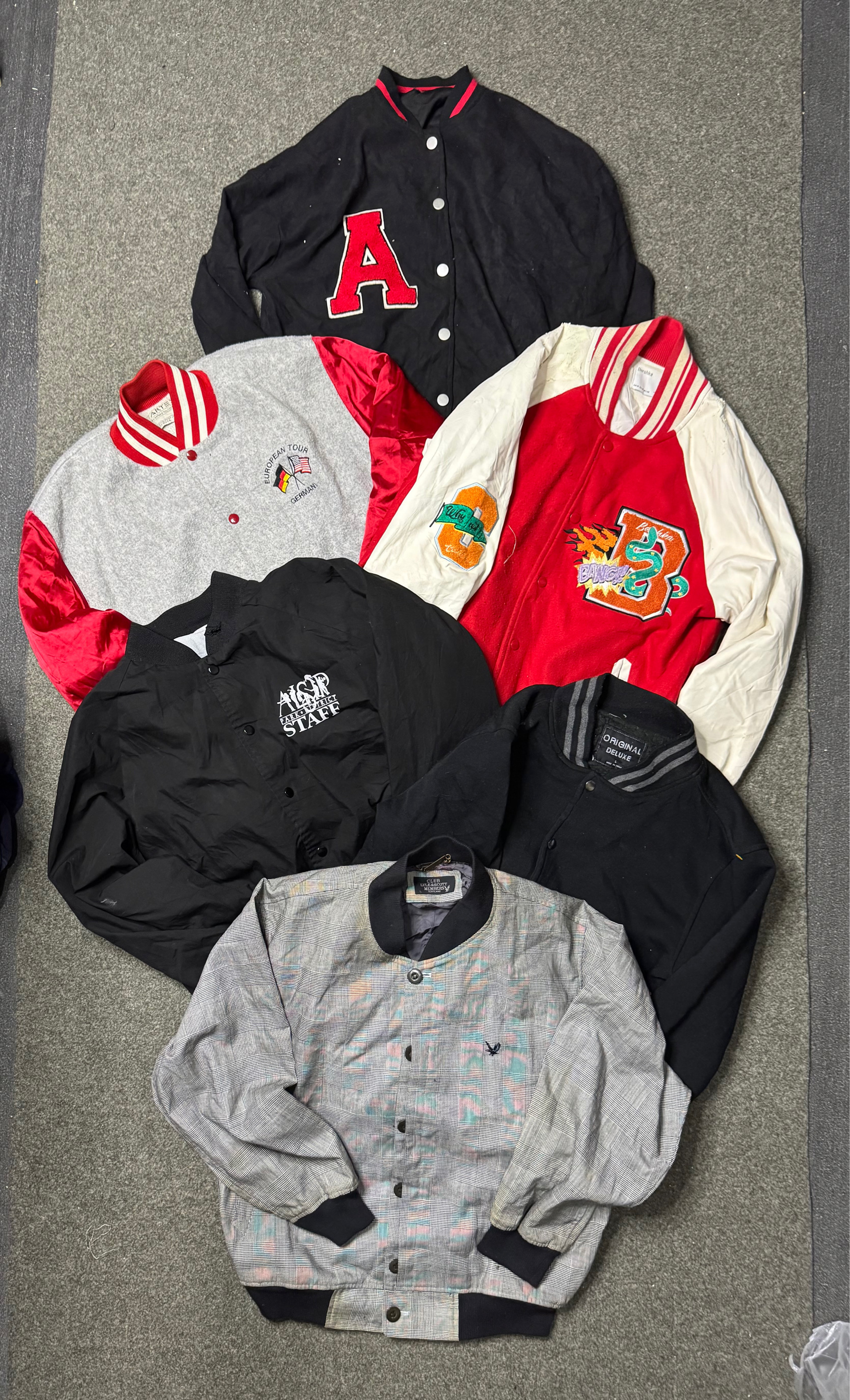 ボンバージャケット