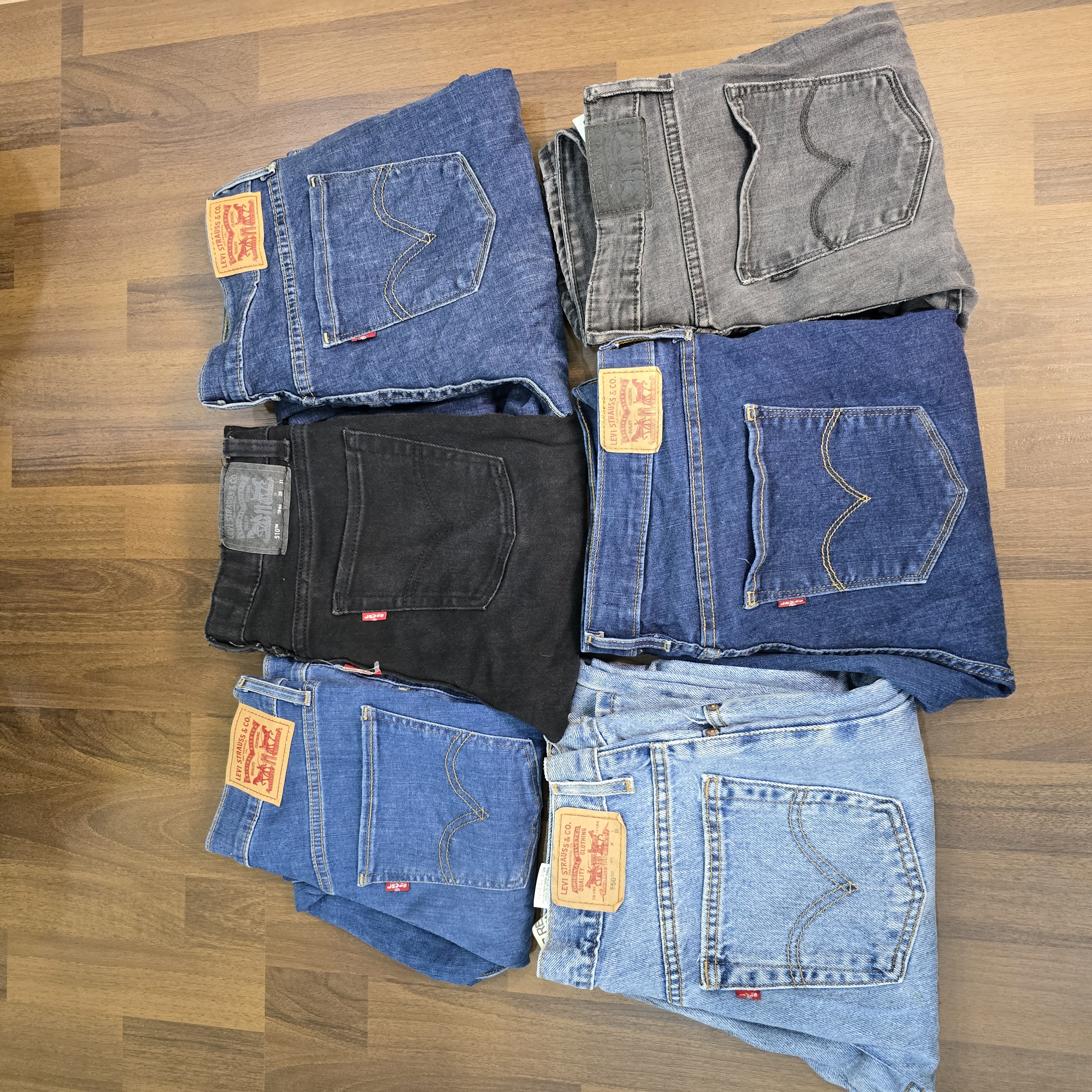 AV-0551 Levi's Jeans Donne