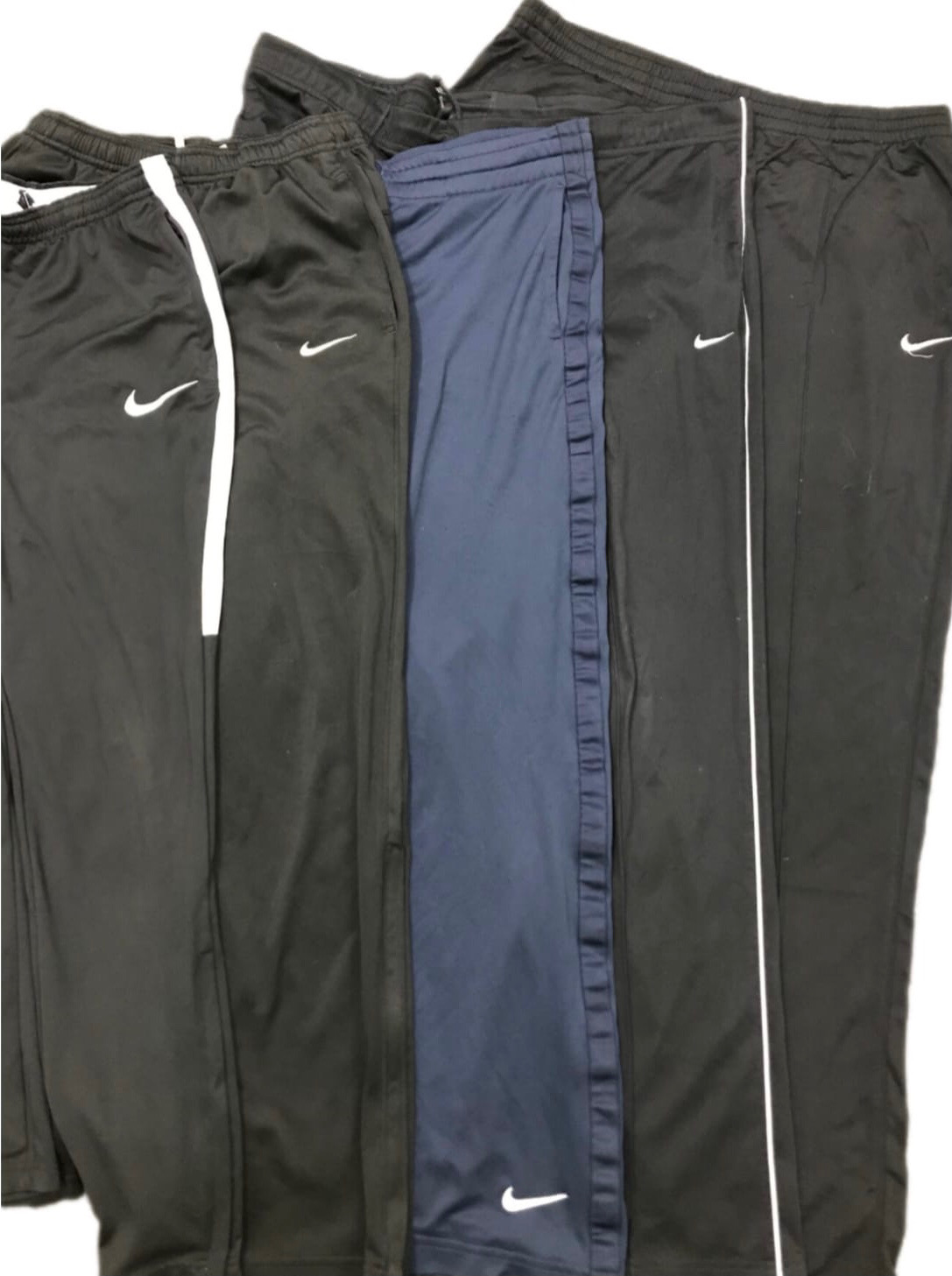 プレミアムヴィンテージナイキトラックパンツ