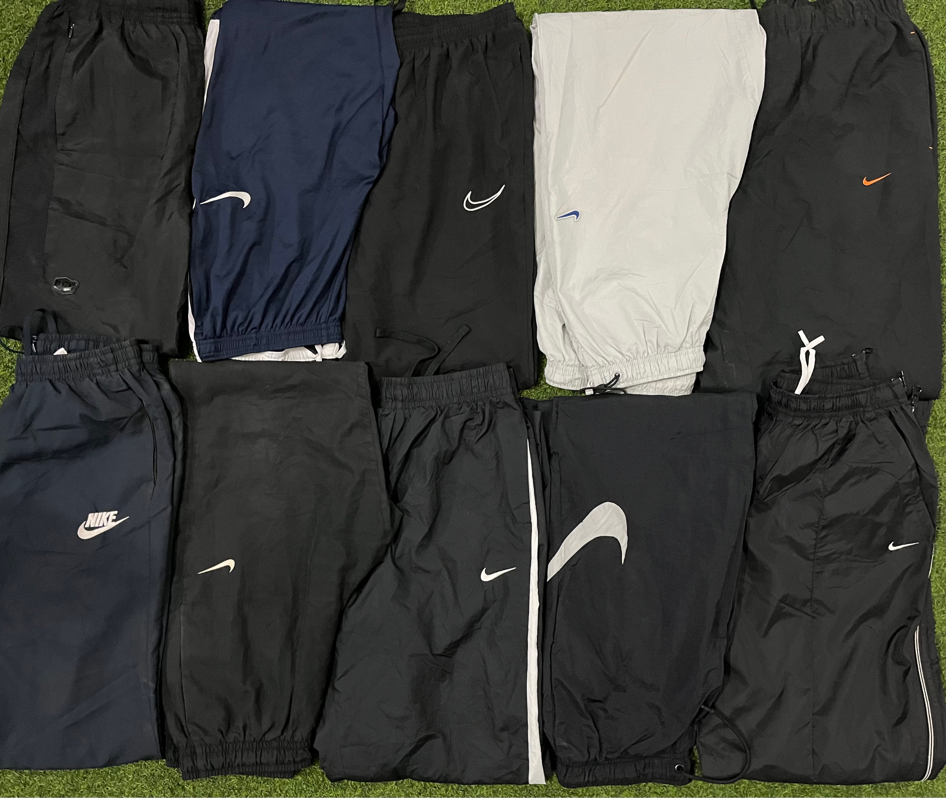 ナイキ トラックパンツ