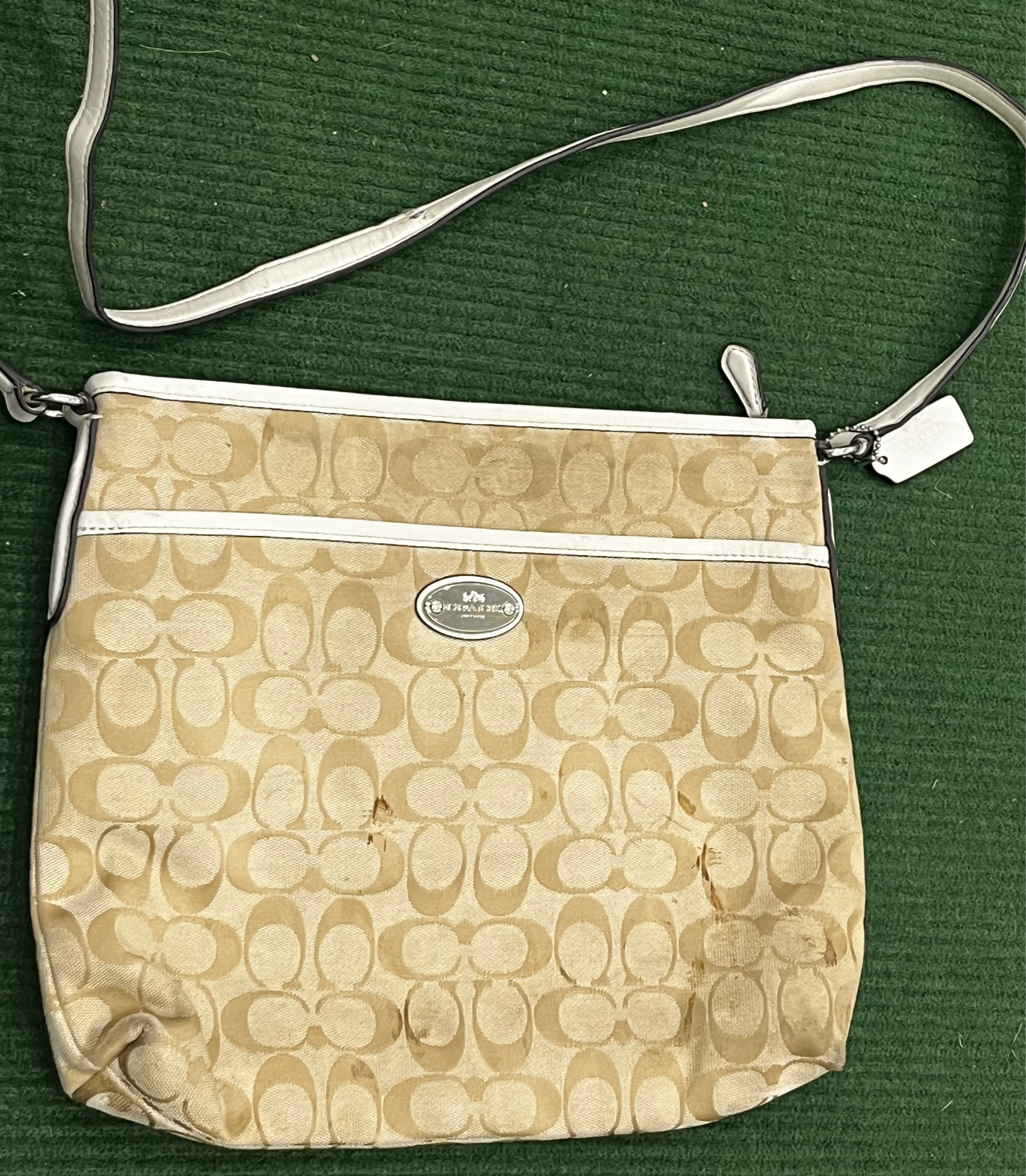 「コーチバッグ」