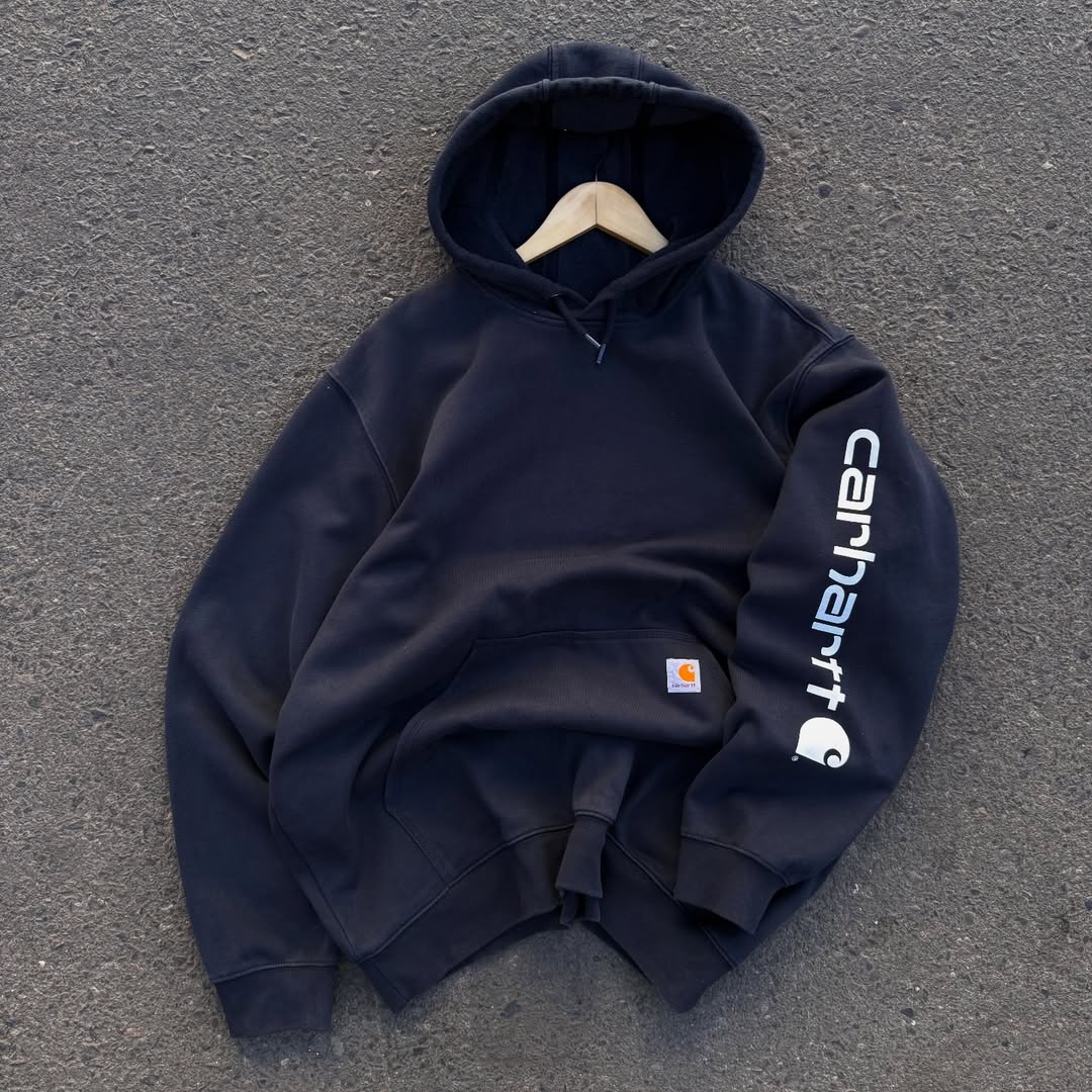Pull à capuche révisé imprimé Carhartt bleu marine