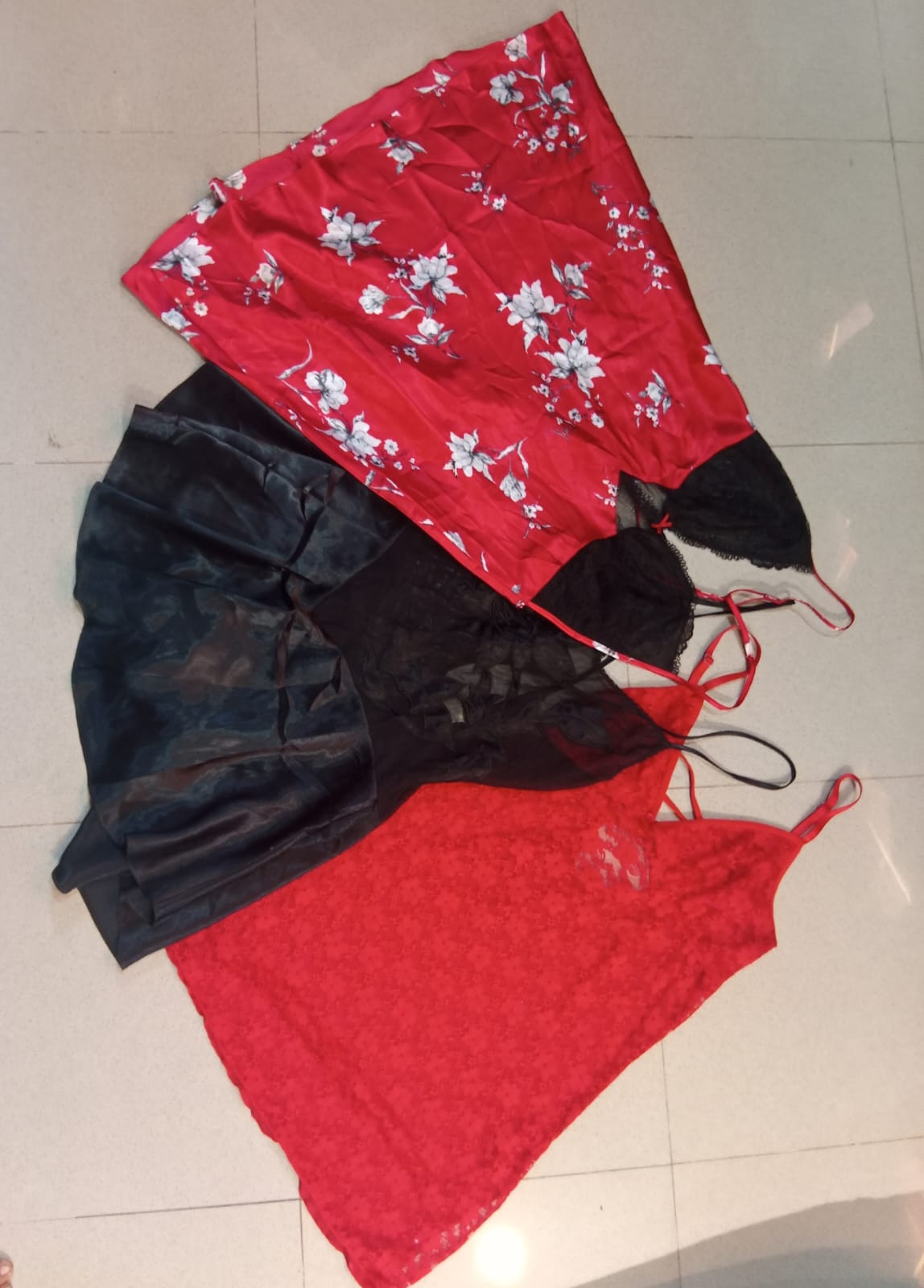 Romantische Farb-Camisoles