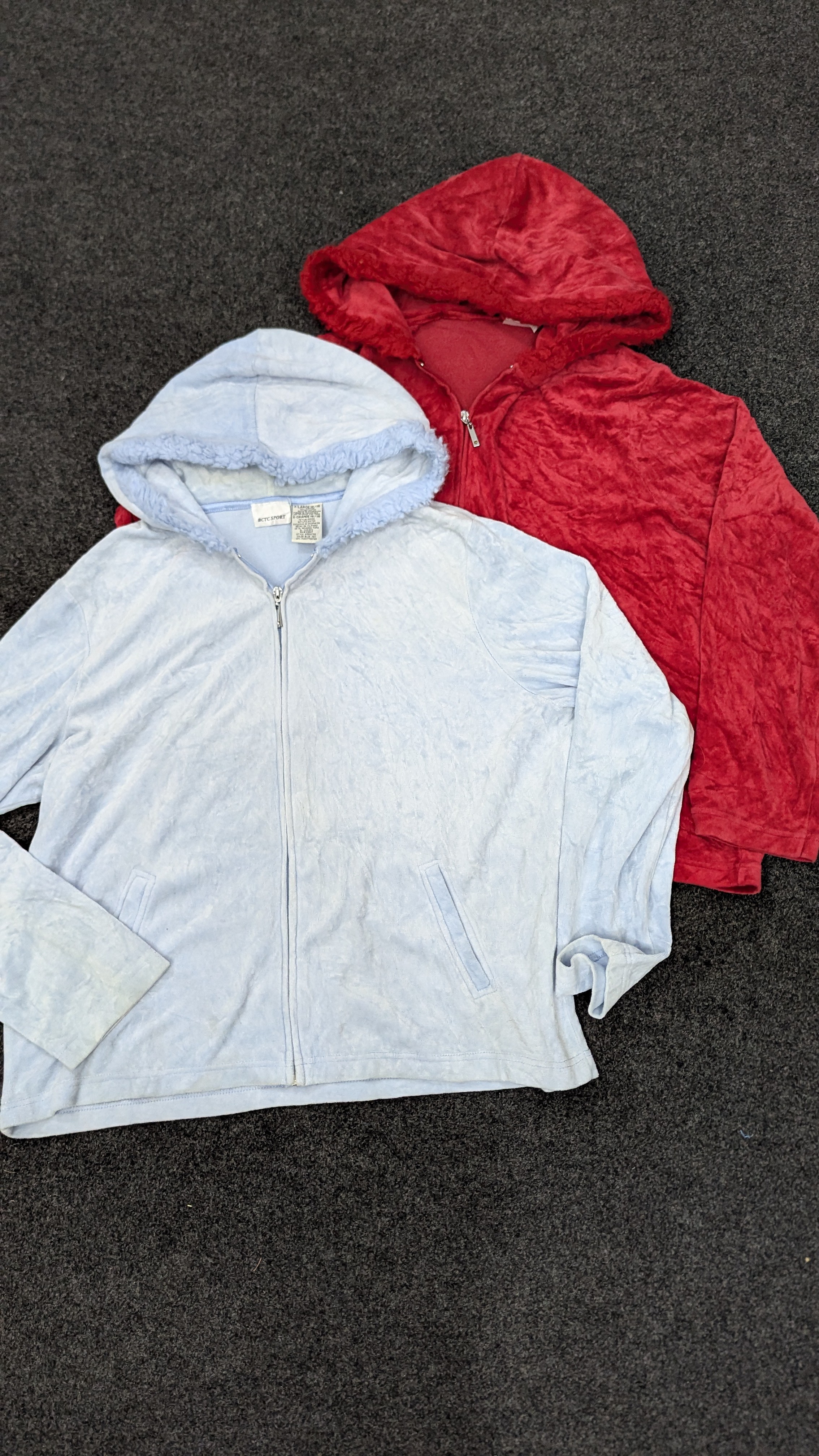 SD 317-- フード付きパーカーとA&F、ホリスターY2K PC