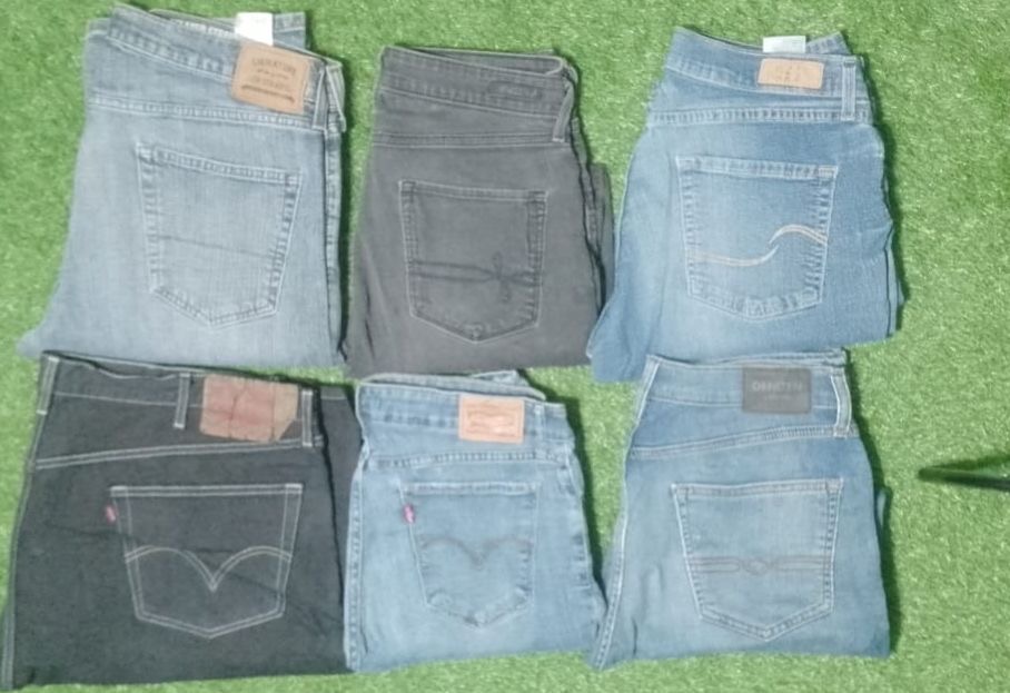 LEVI’S AND OTHER MIX BRANDS JEANS (ID 1521)