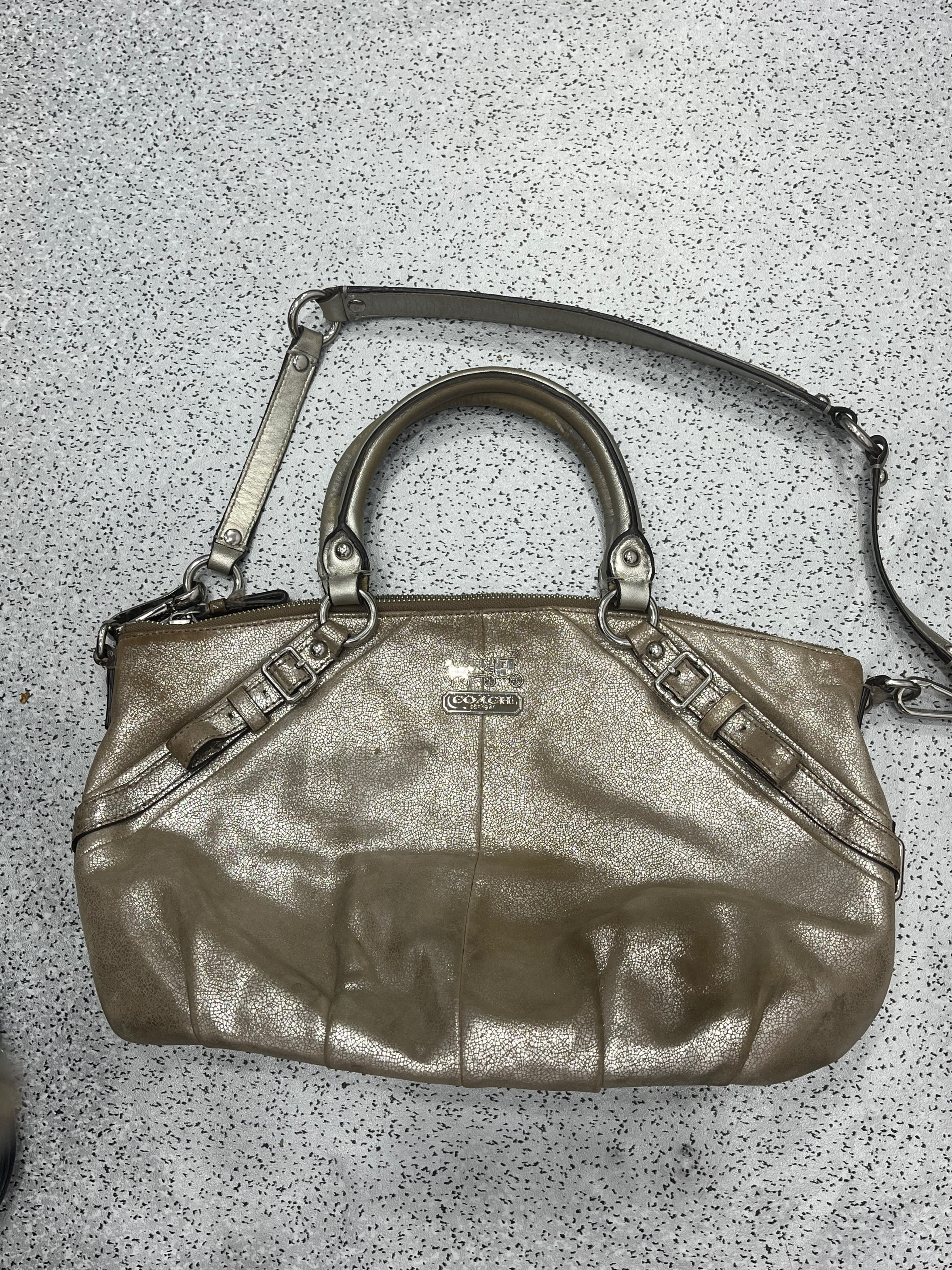 「コーチバッグ」