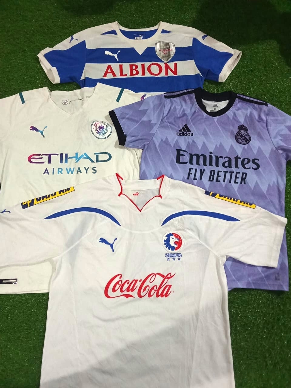 フットボール アンセンティック ジャージ