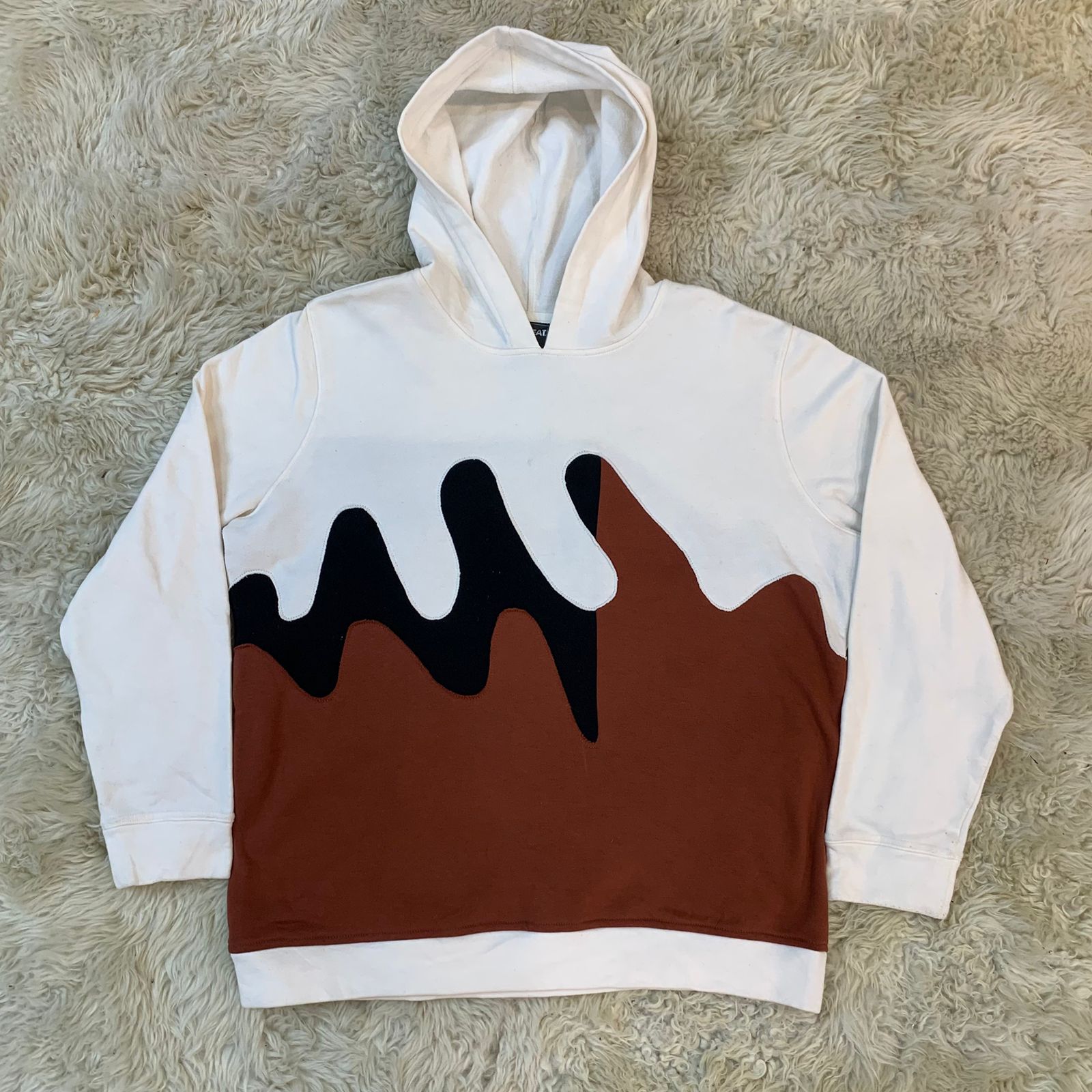 Pulls à capuche en patchwork tricolore recyclés - Mode de rue recyclée unique