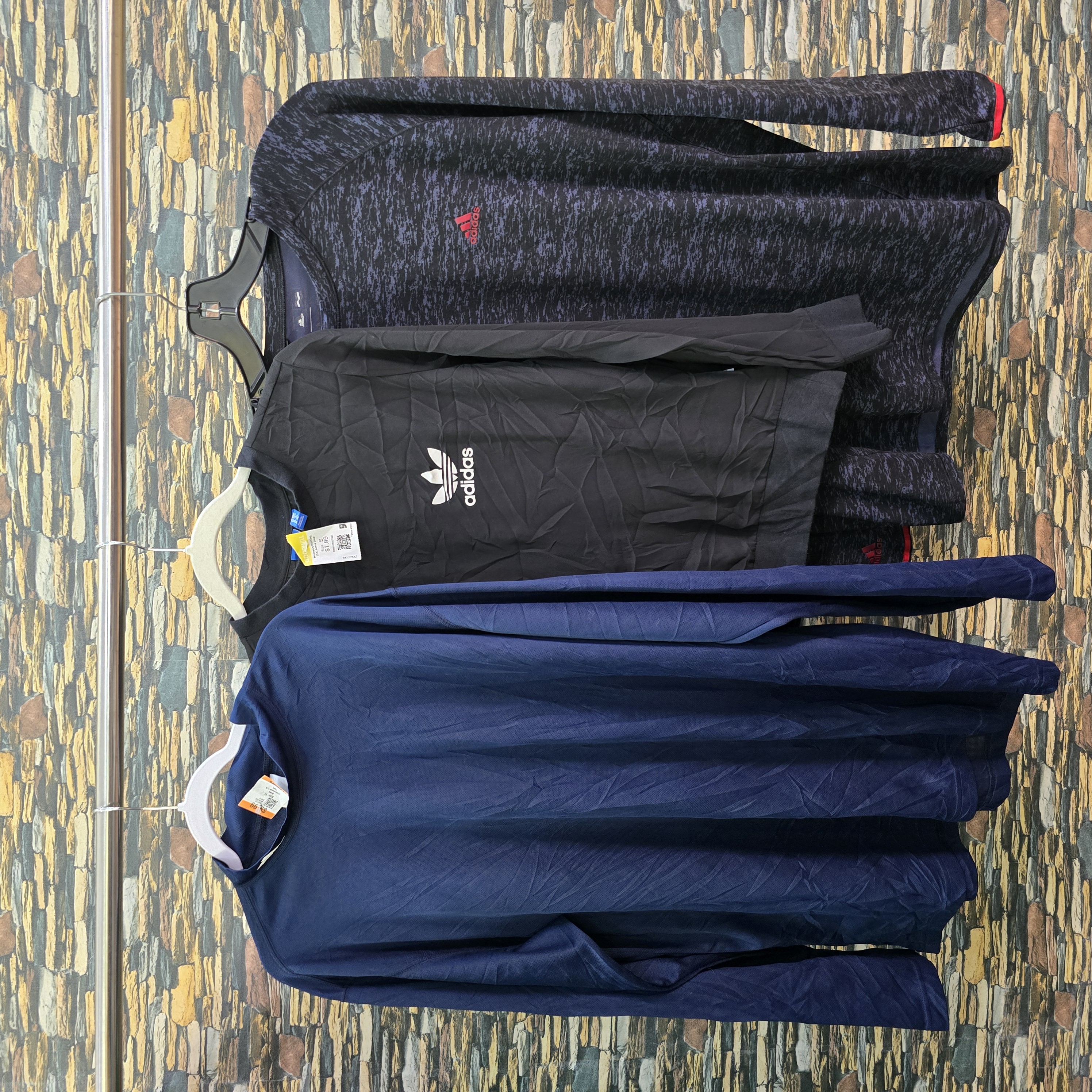 AV-0671 Adidas T-Shirts L/S