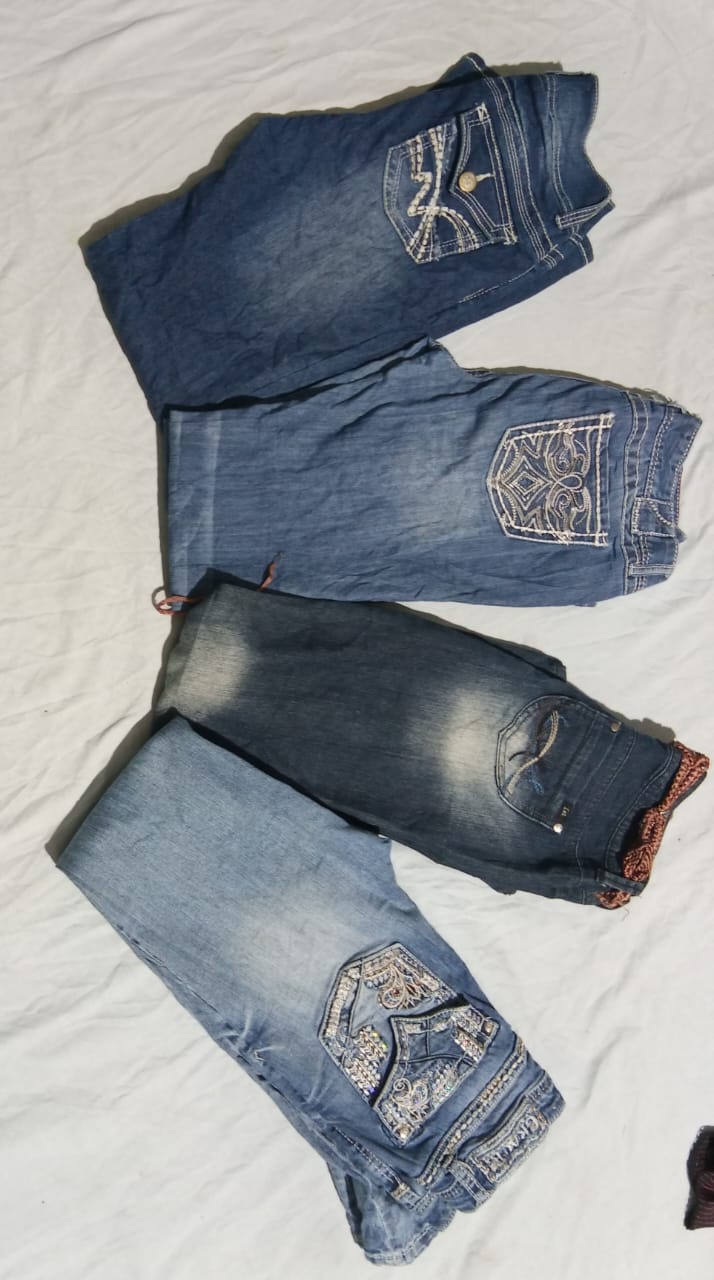 デザイナージーンズ - ブランドには - lei、Graceなどが含まれます