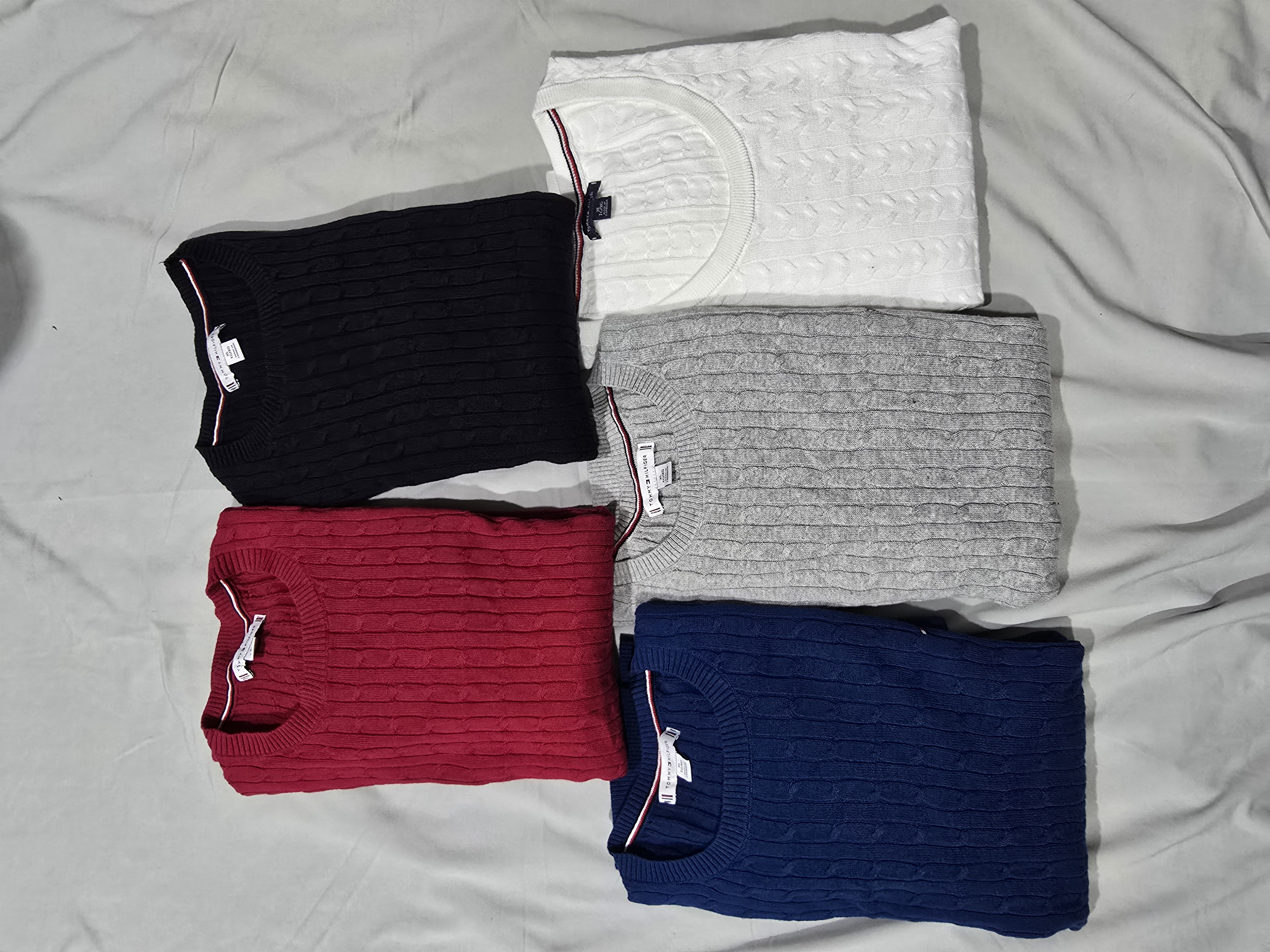 トミーヒルフィガー ケーブルニット ラウンドネック セーター