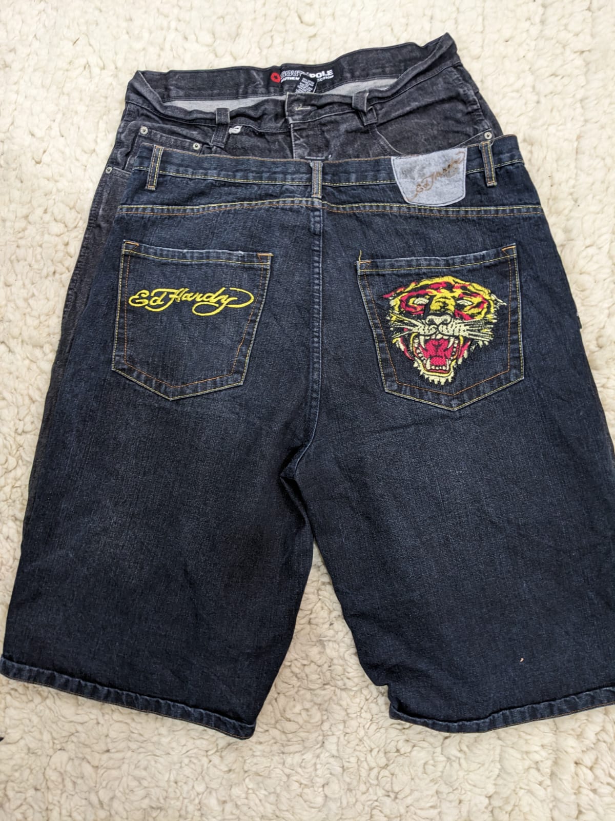 Mix de Shorts de Hip Hop (Ed Hardy, Southpole, DKNY e Mais)