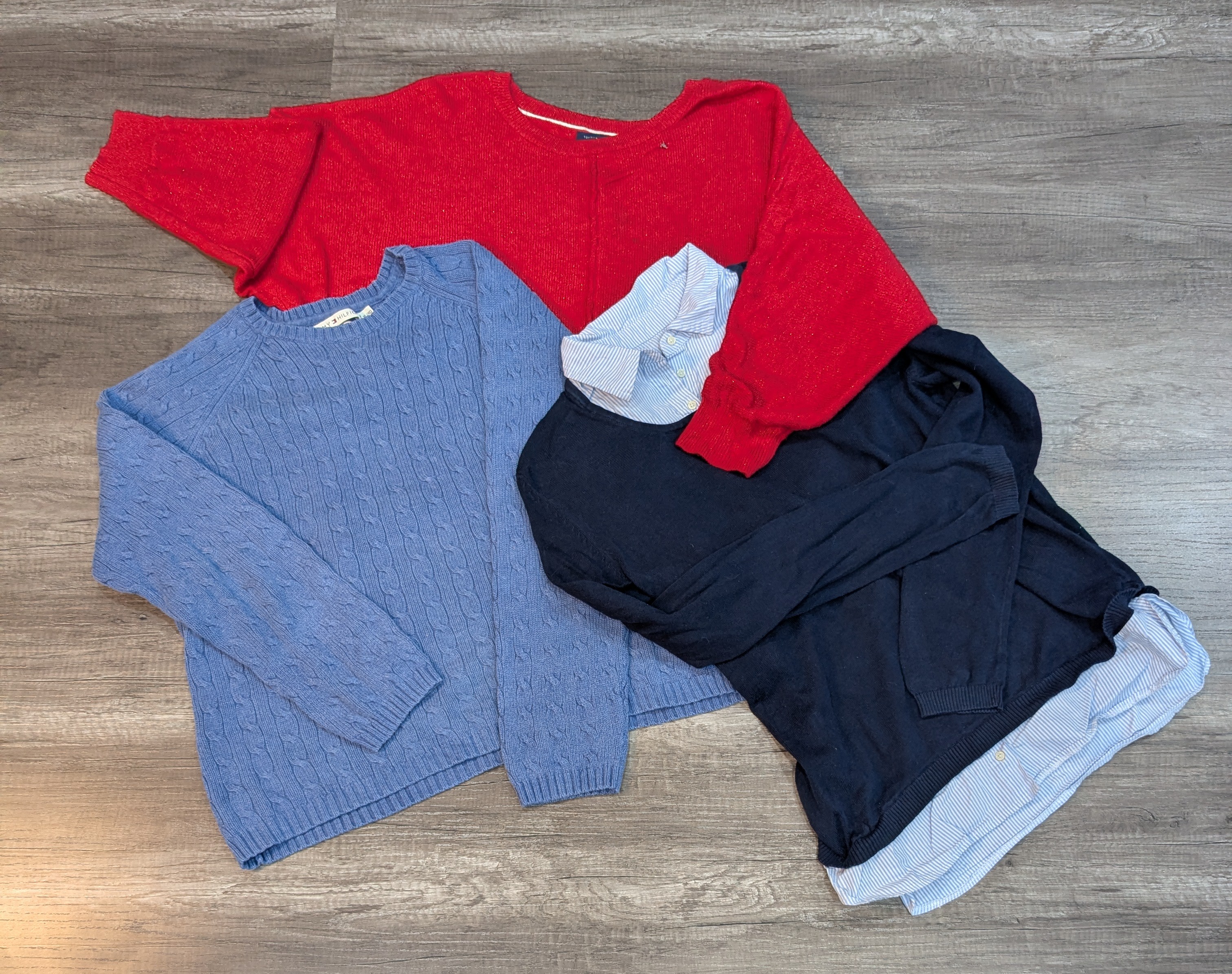 1760 - Tommy Hilfiger セーター