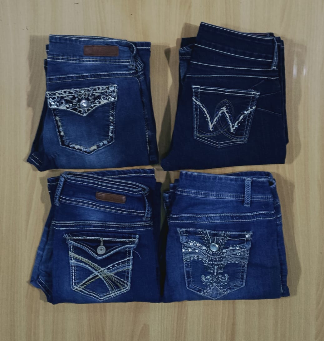 JA 0535 ヴィンテージ 装飾付き フレアジーンズ