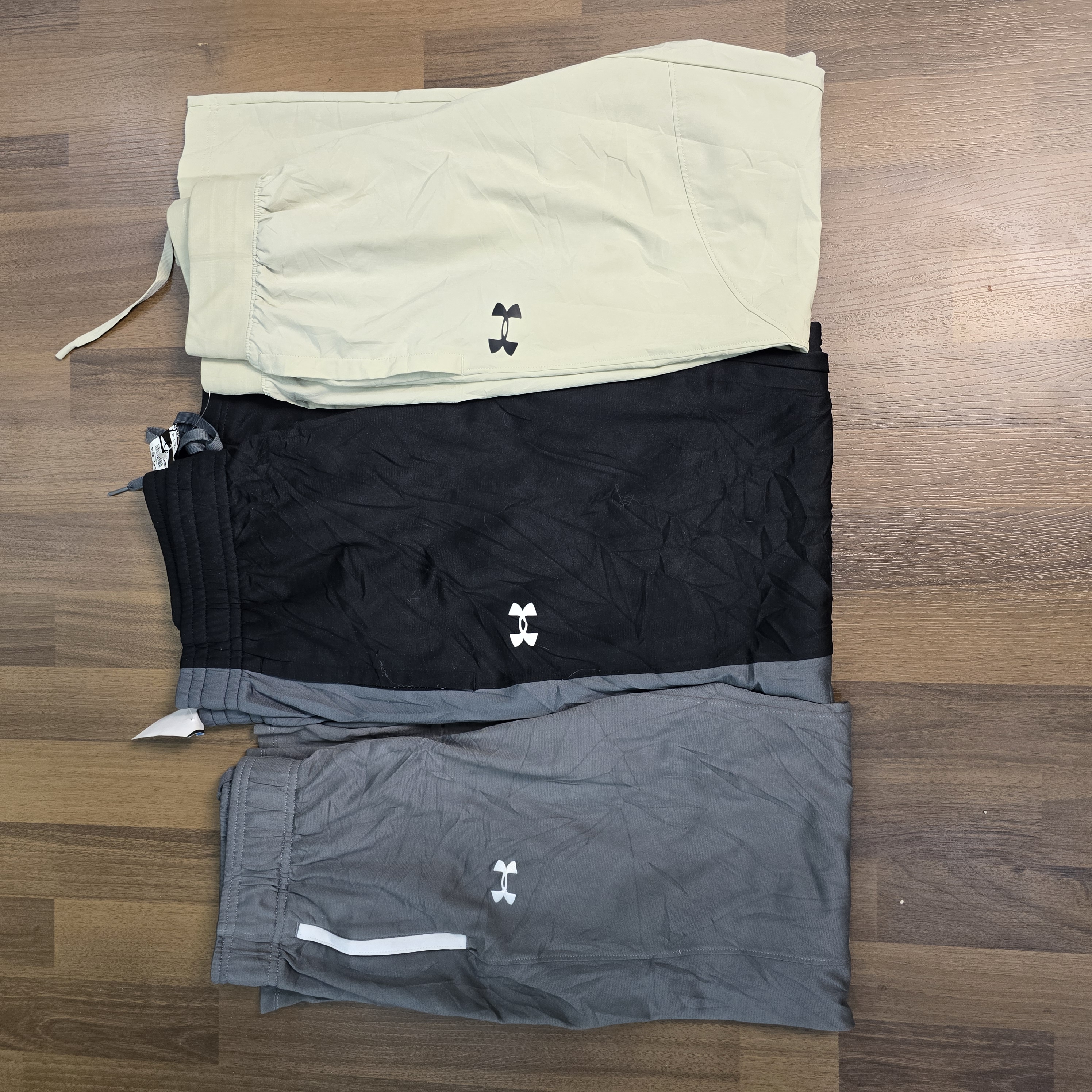 AV-0678 Under Armour Track Pants