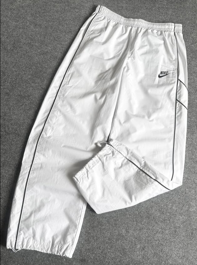 特別な本物のヴィンテージナイキトラックパンツ ✨