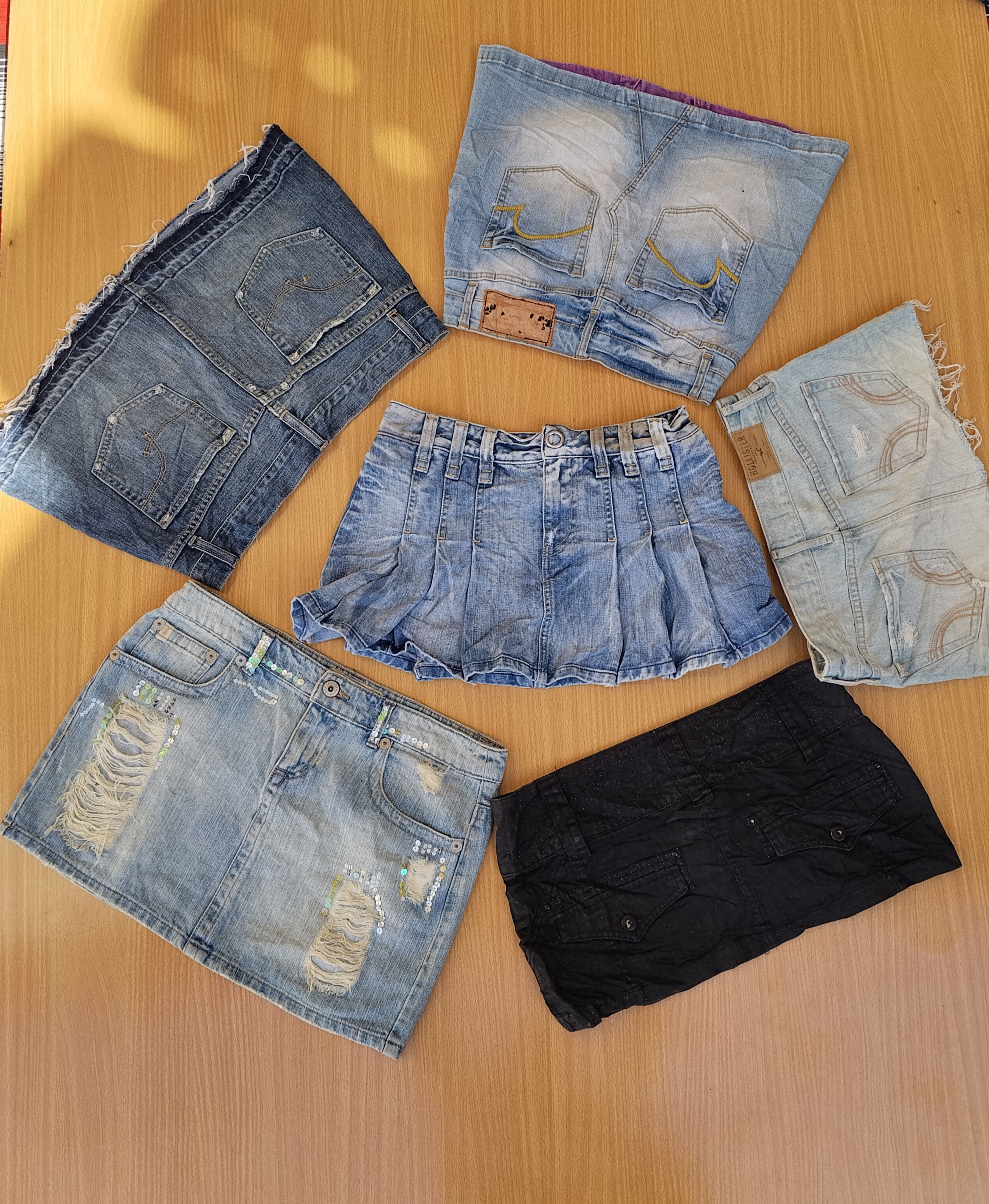 HOLLISTER AND OTHER MINI SKIRTS (MSK-140)
