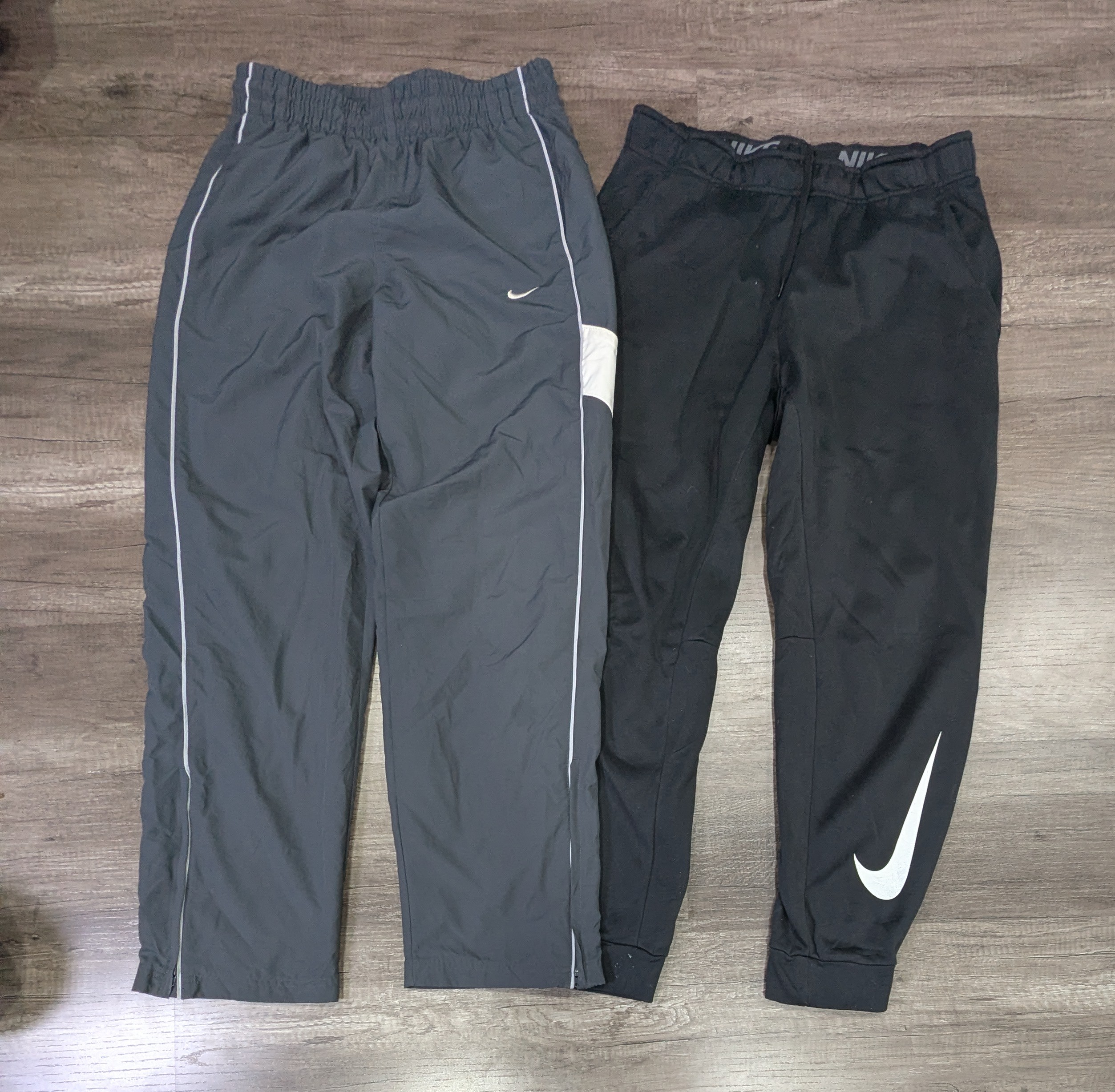 1799 - Nike Pantaloni