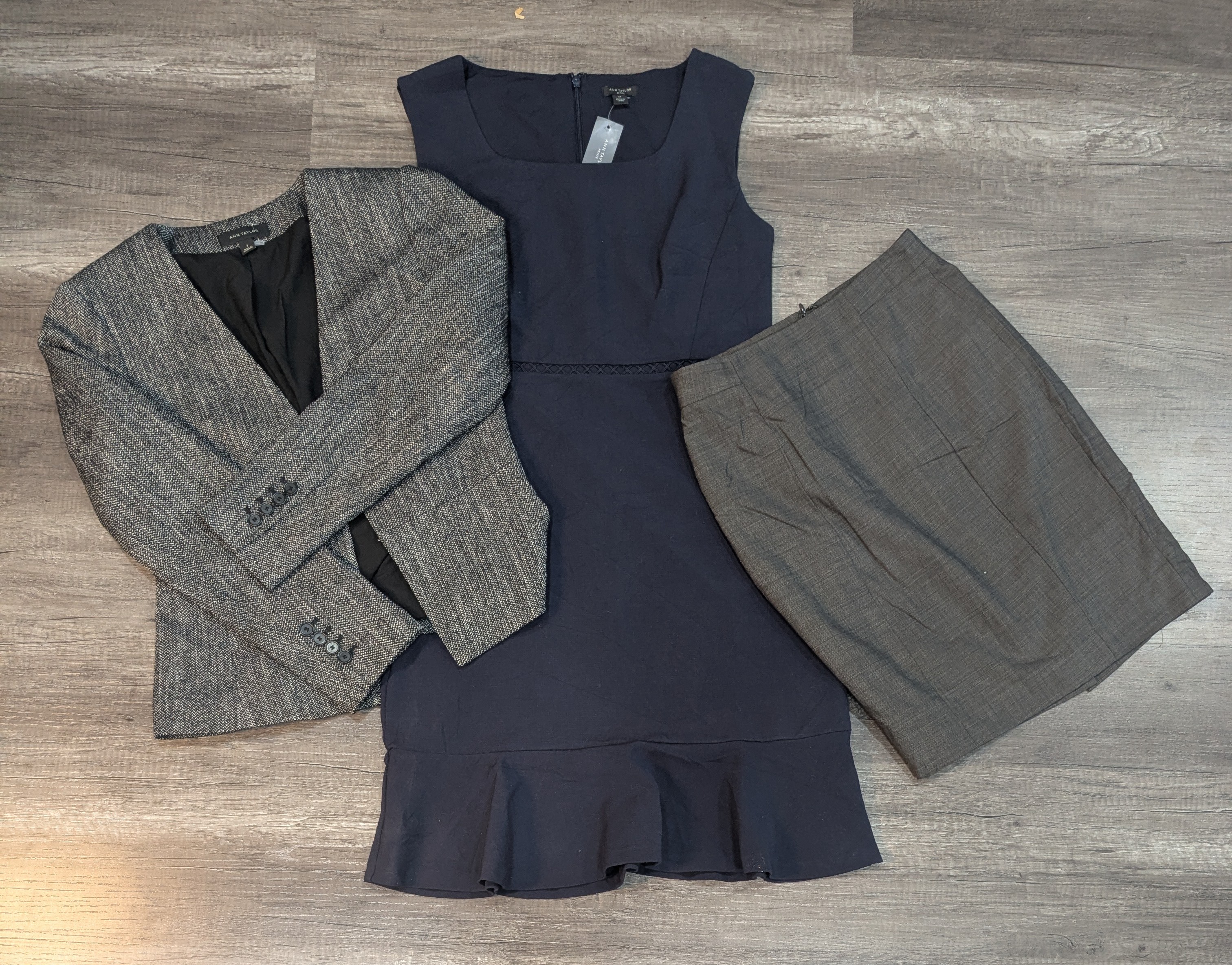1811 - Ann Taylor Pullover, Bluse, Rock Blazer & T-Shirts