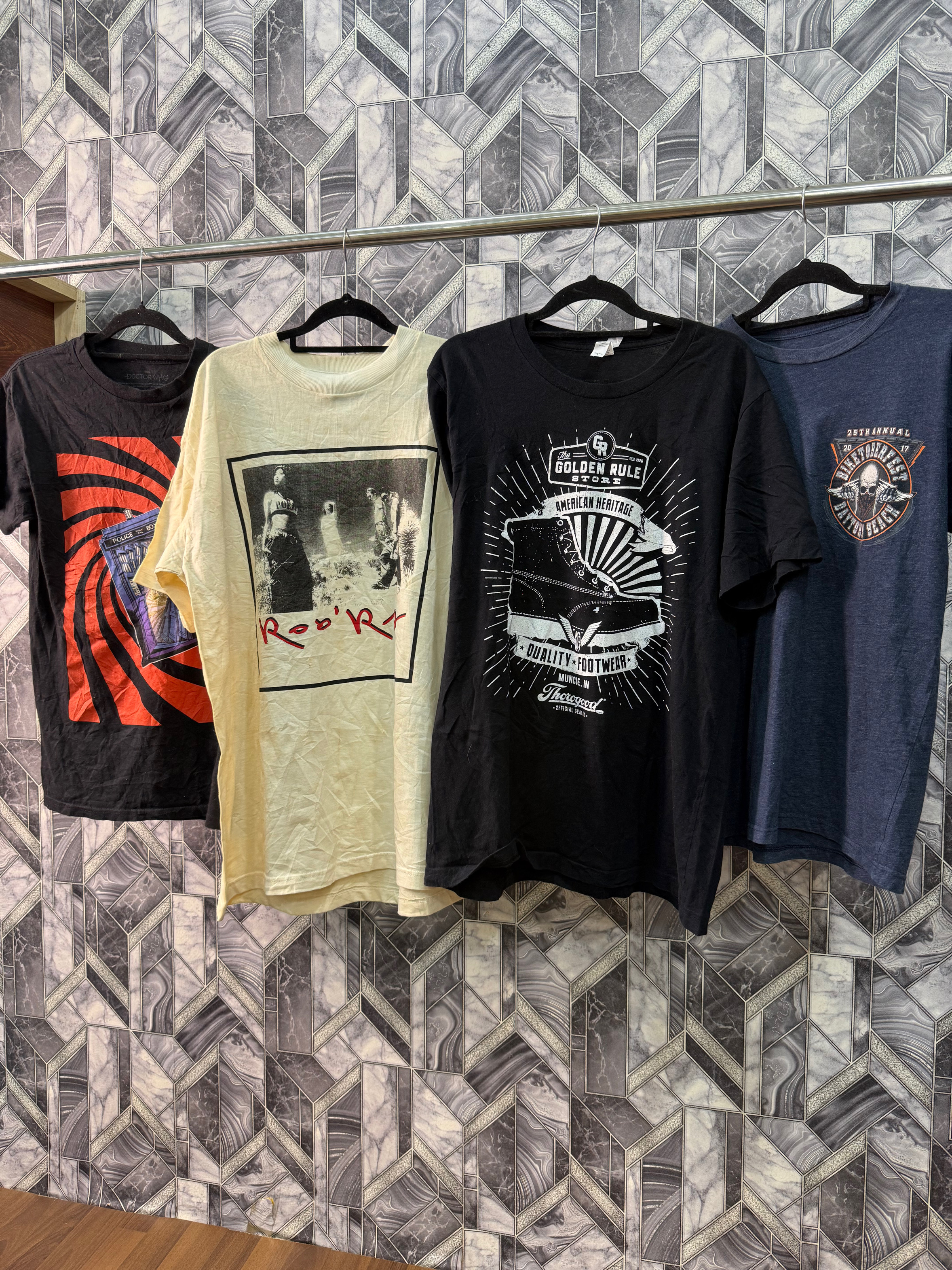 AVG-0078 ヴィンテージプリントTシャツ