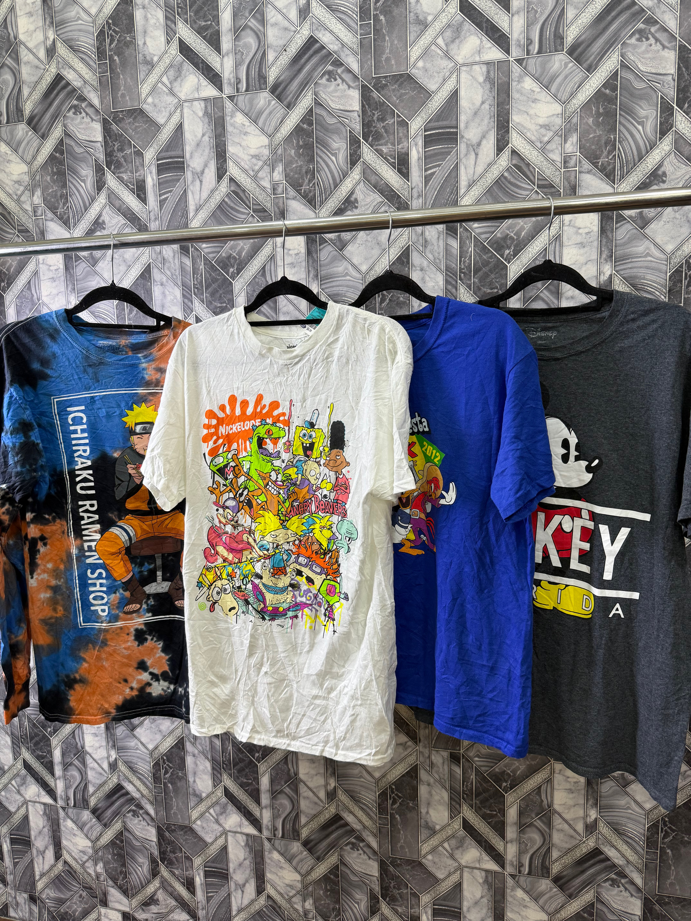 AVG-0079 Cartoonbedruckte T-Shirts