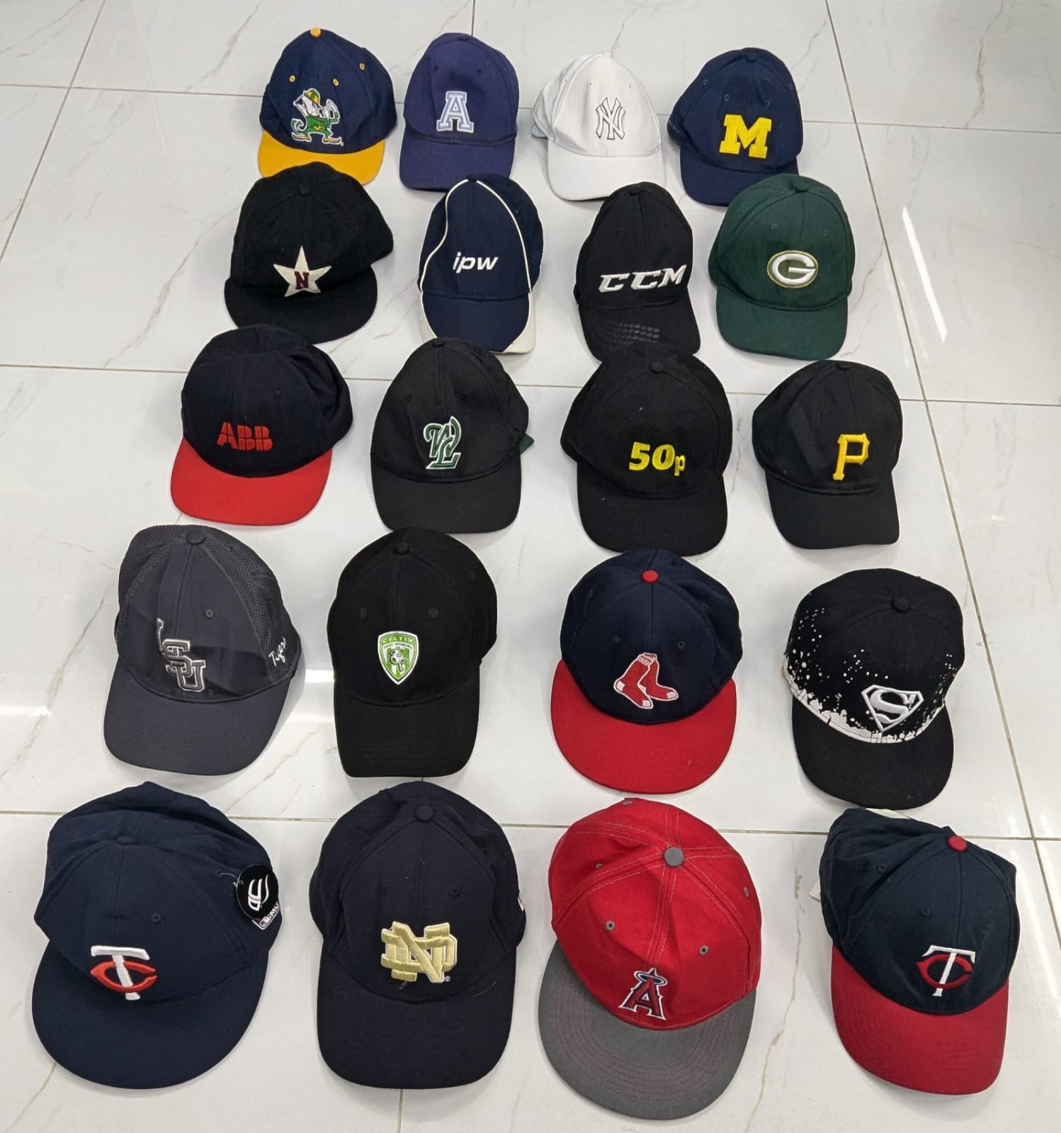 💥 RV1589 Chapeaux brodés