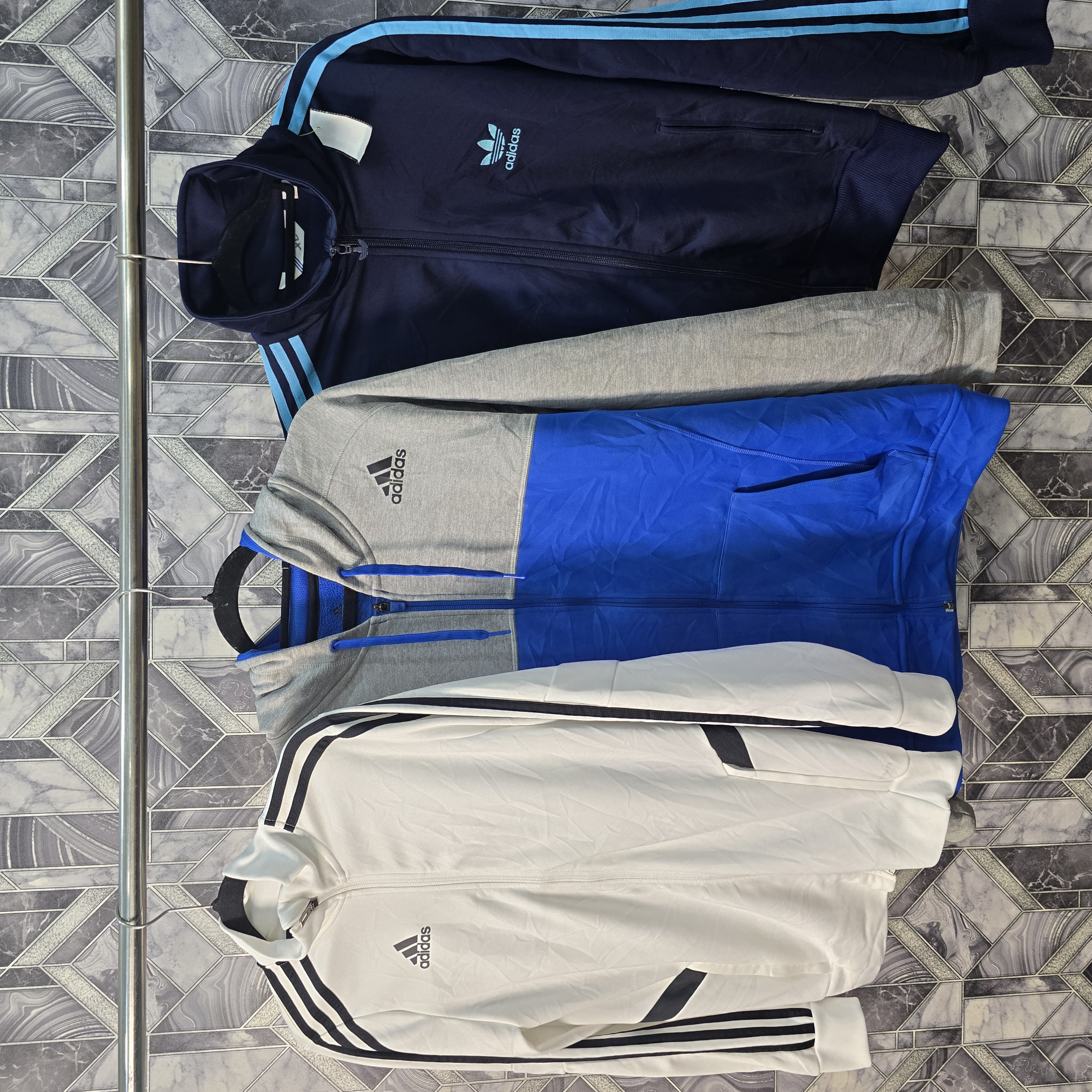 AV-0693 Adidas Track Jackets