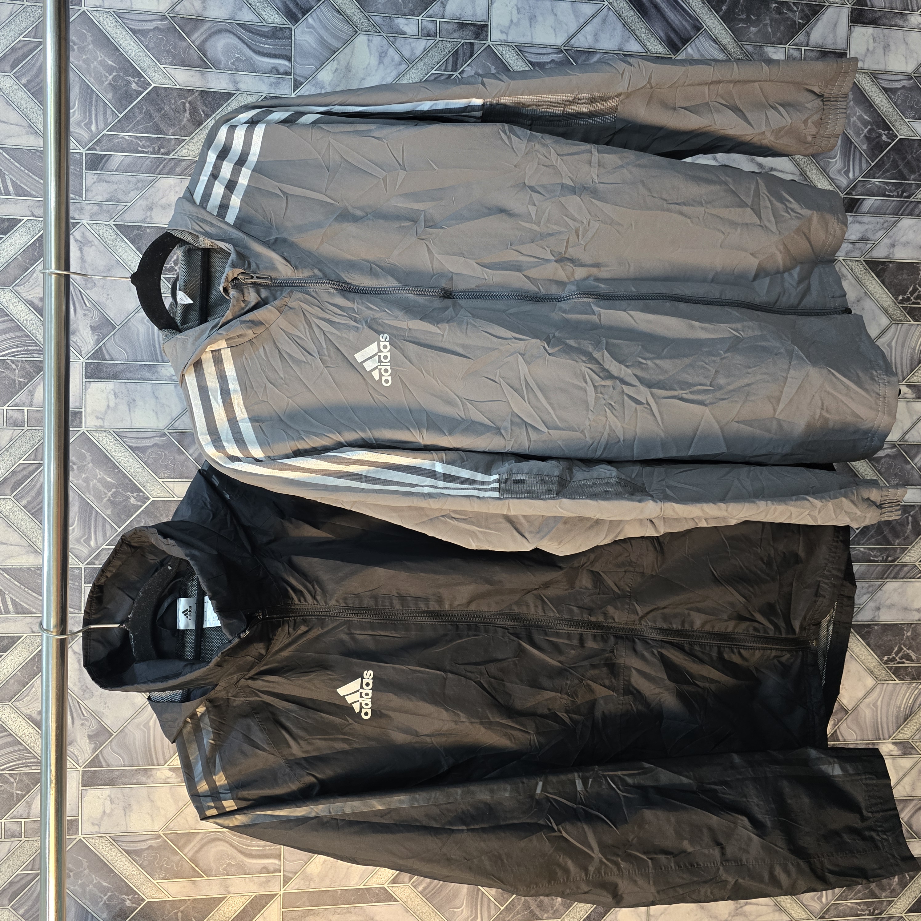 AV-0694 Adidas Windbreakers