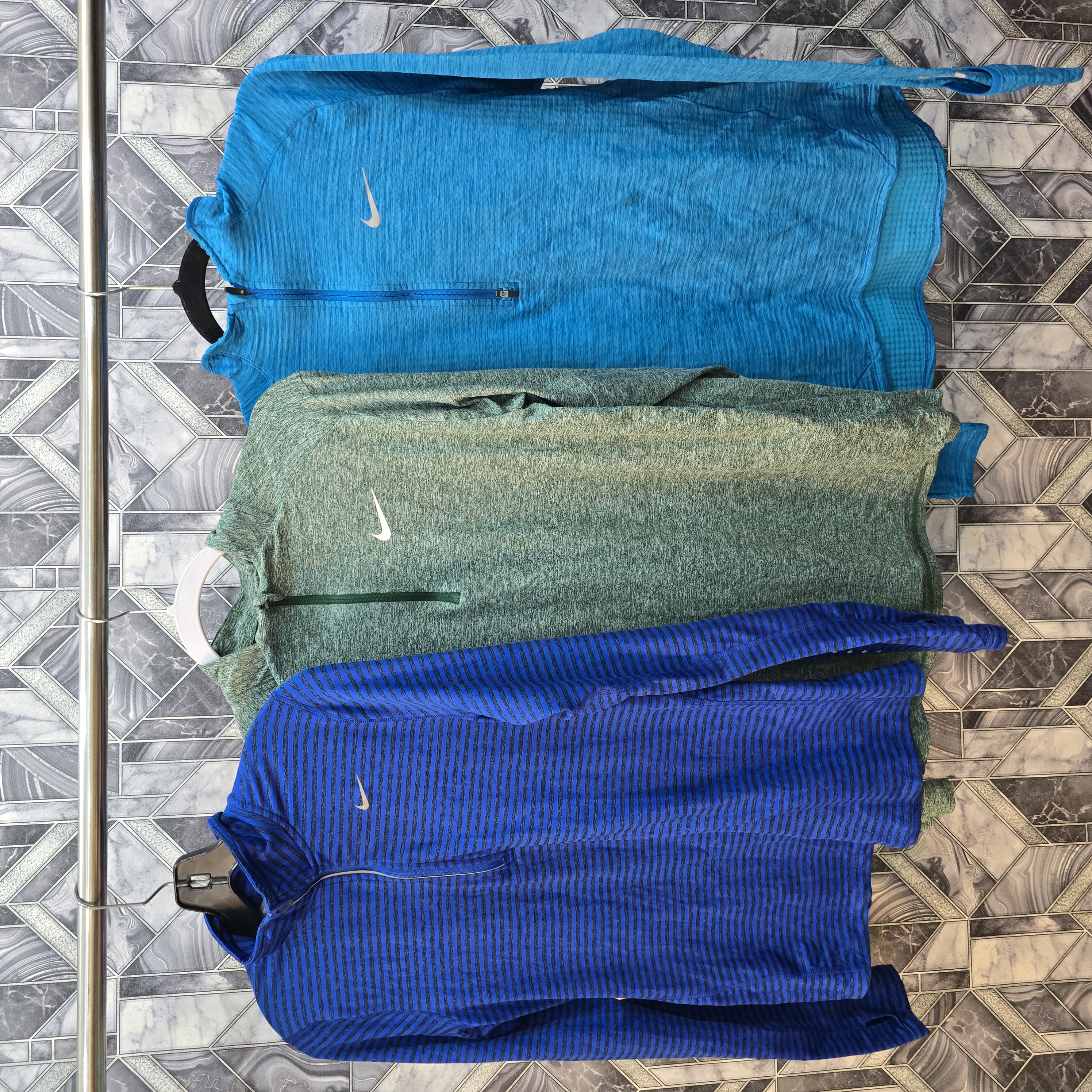 AV-0697 Nike Track Tops