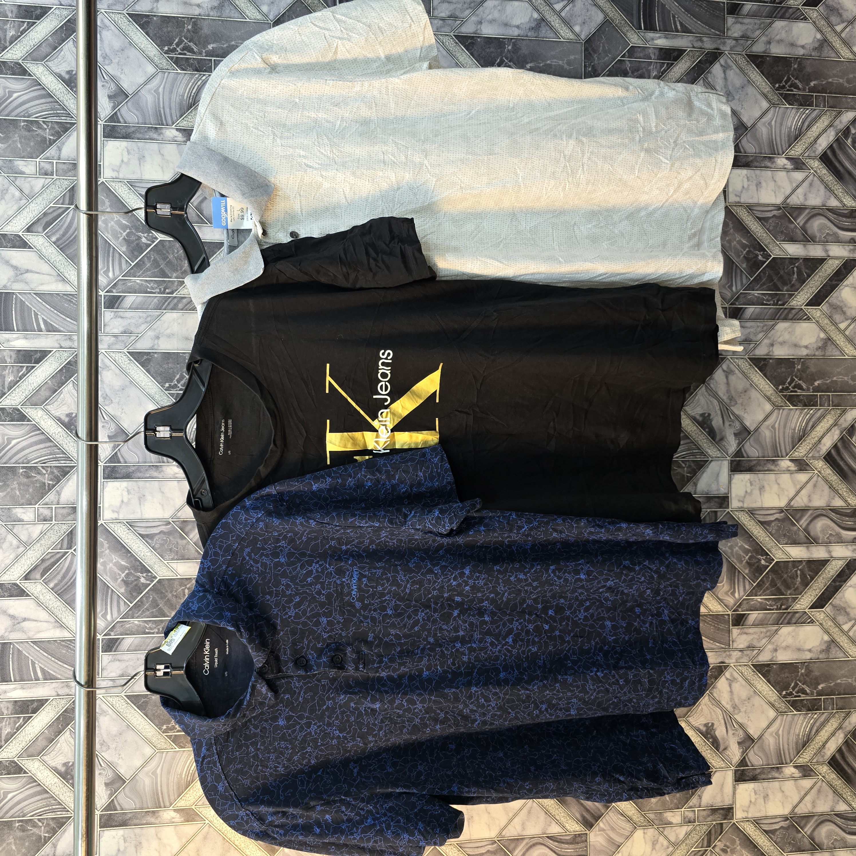 AV-0699 Calvin Klein T-Shirts