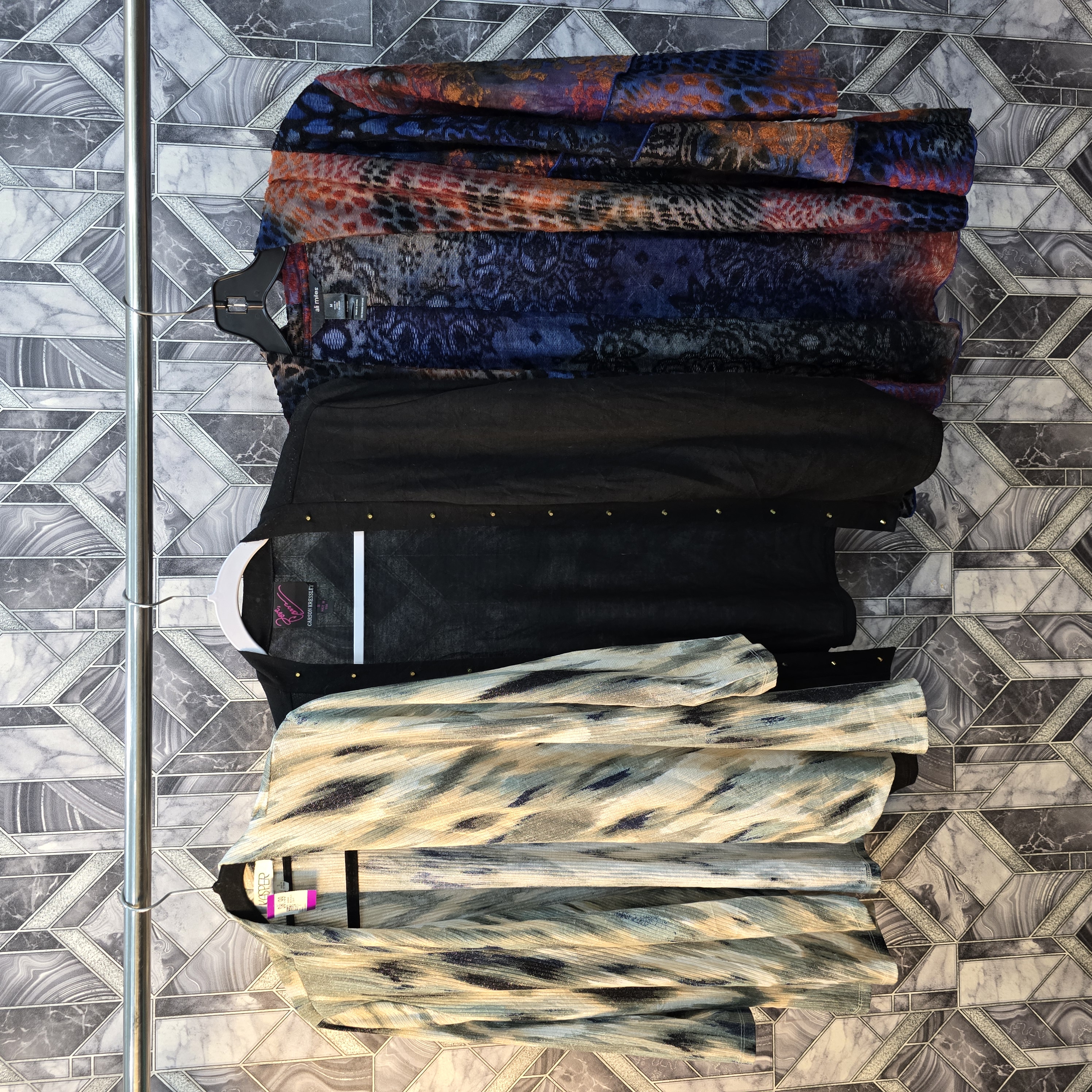 「AV-0562 非ブランドのライトカーディガン」