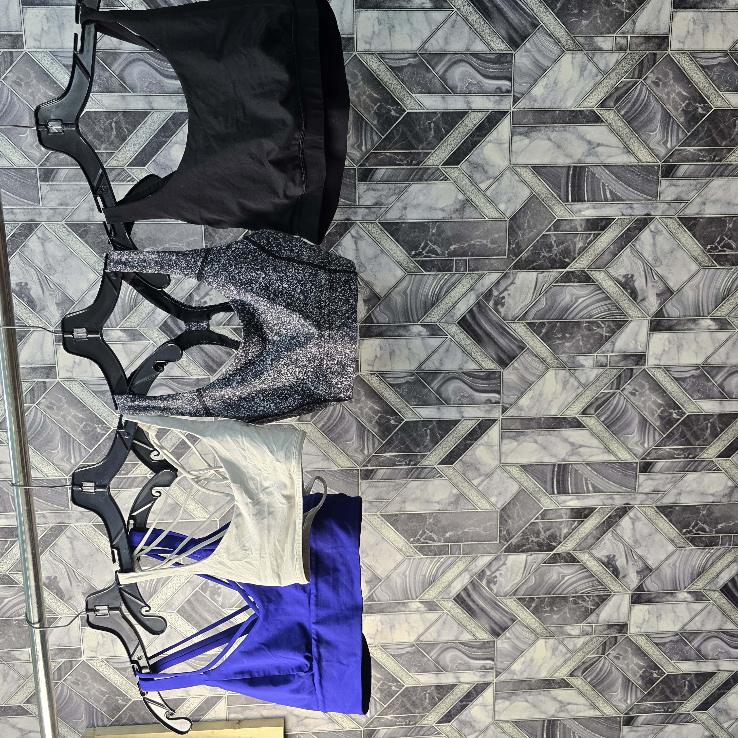 AV-0584 Lululemon Sports Bra
