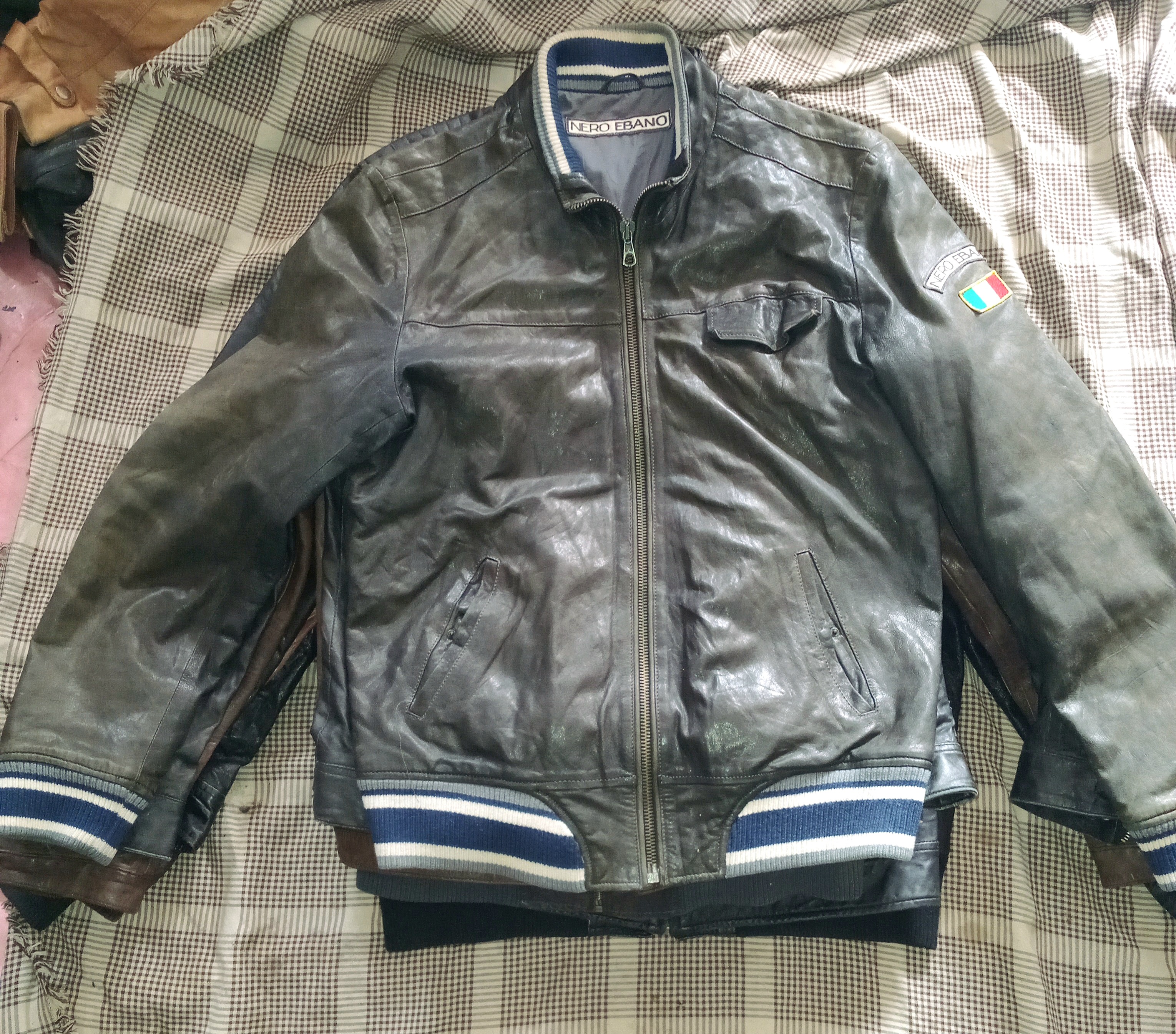 Straight leather jacket