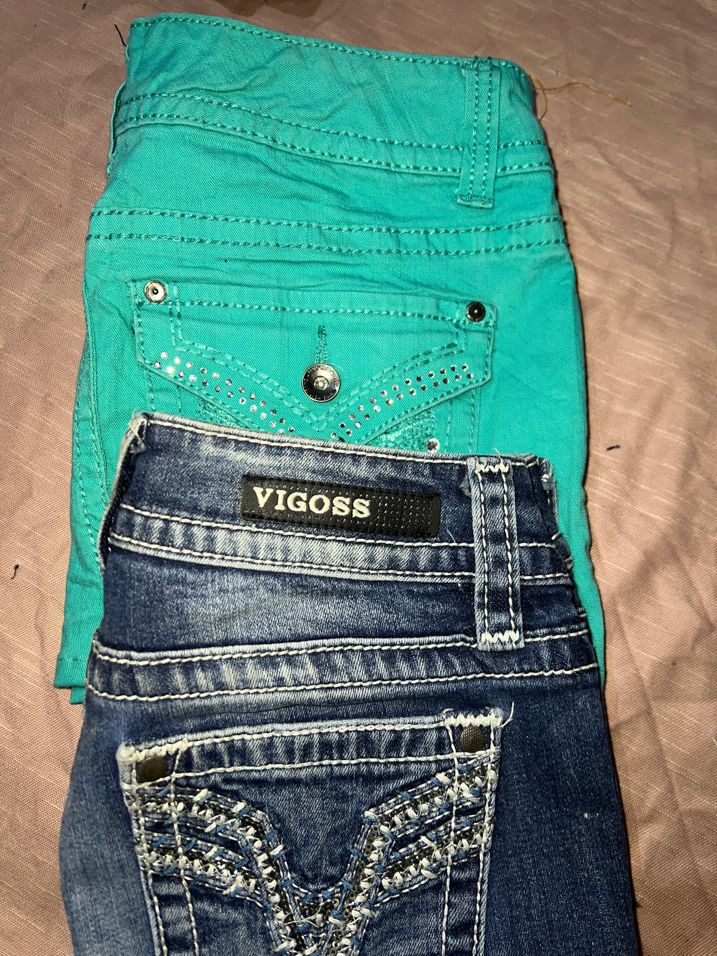 VIGOOSS et autres mini-jupes de marque /040