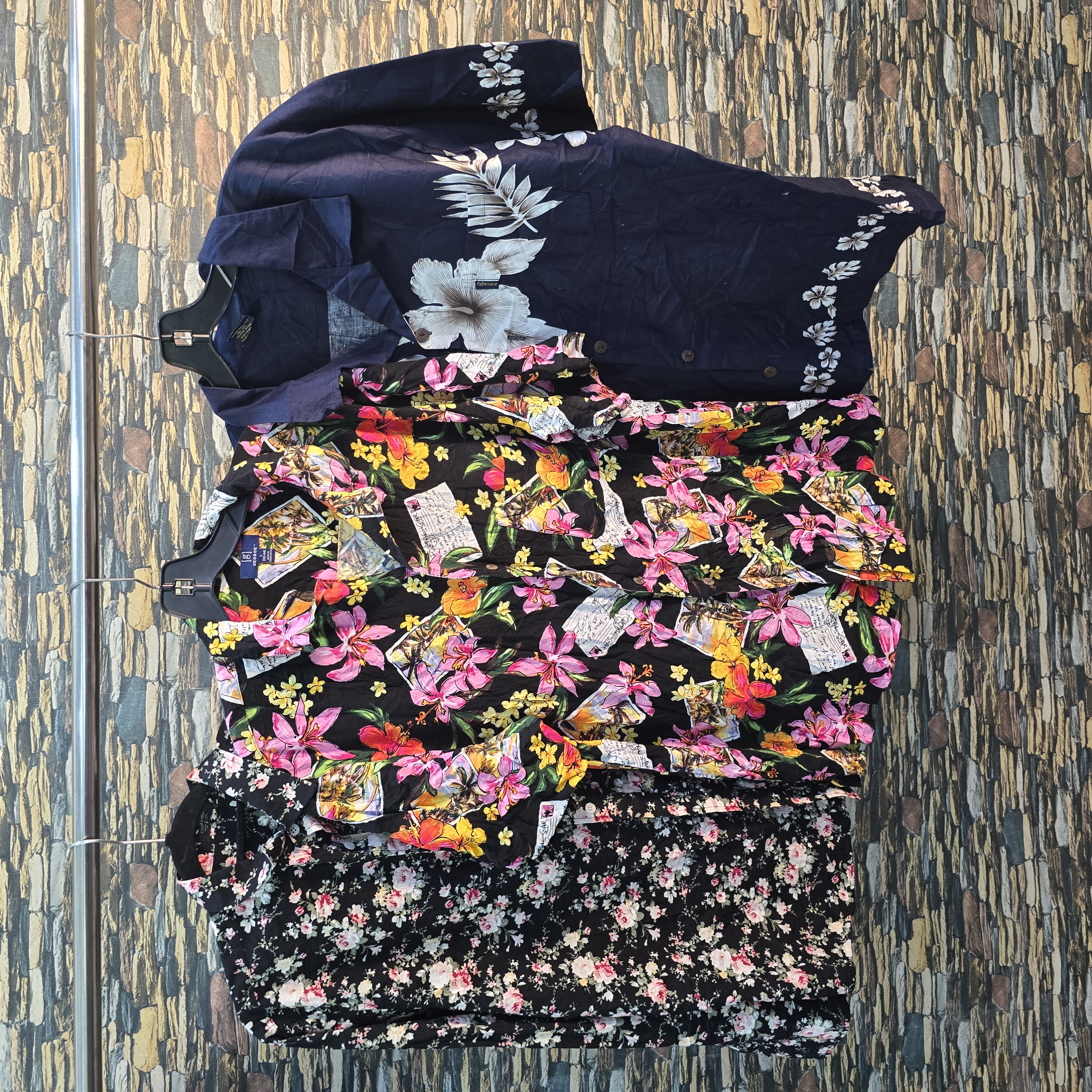 AVG-0115 Hawaiian Shirts