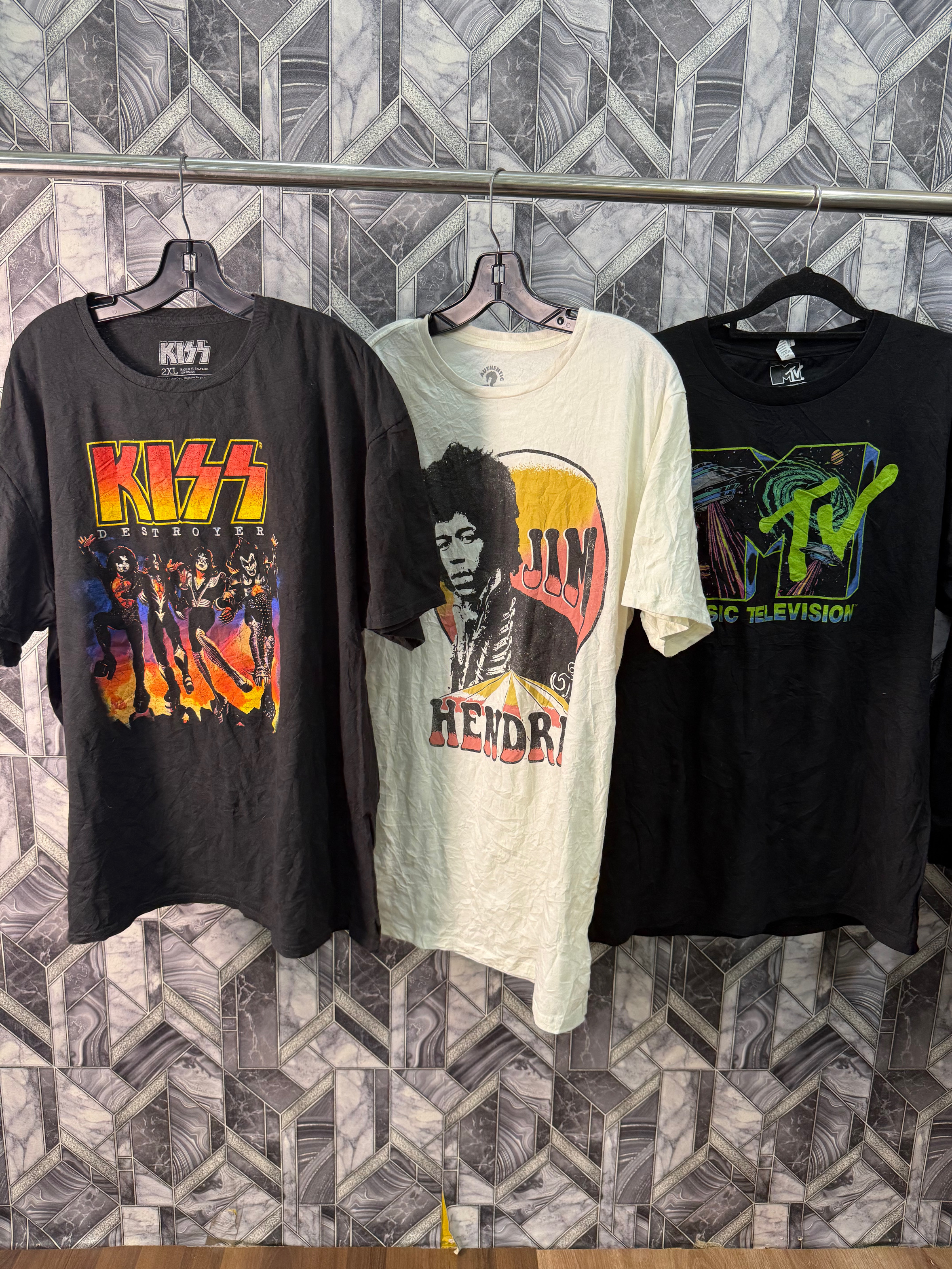 AVG-0125 Band Printed T-shirts