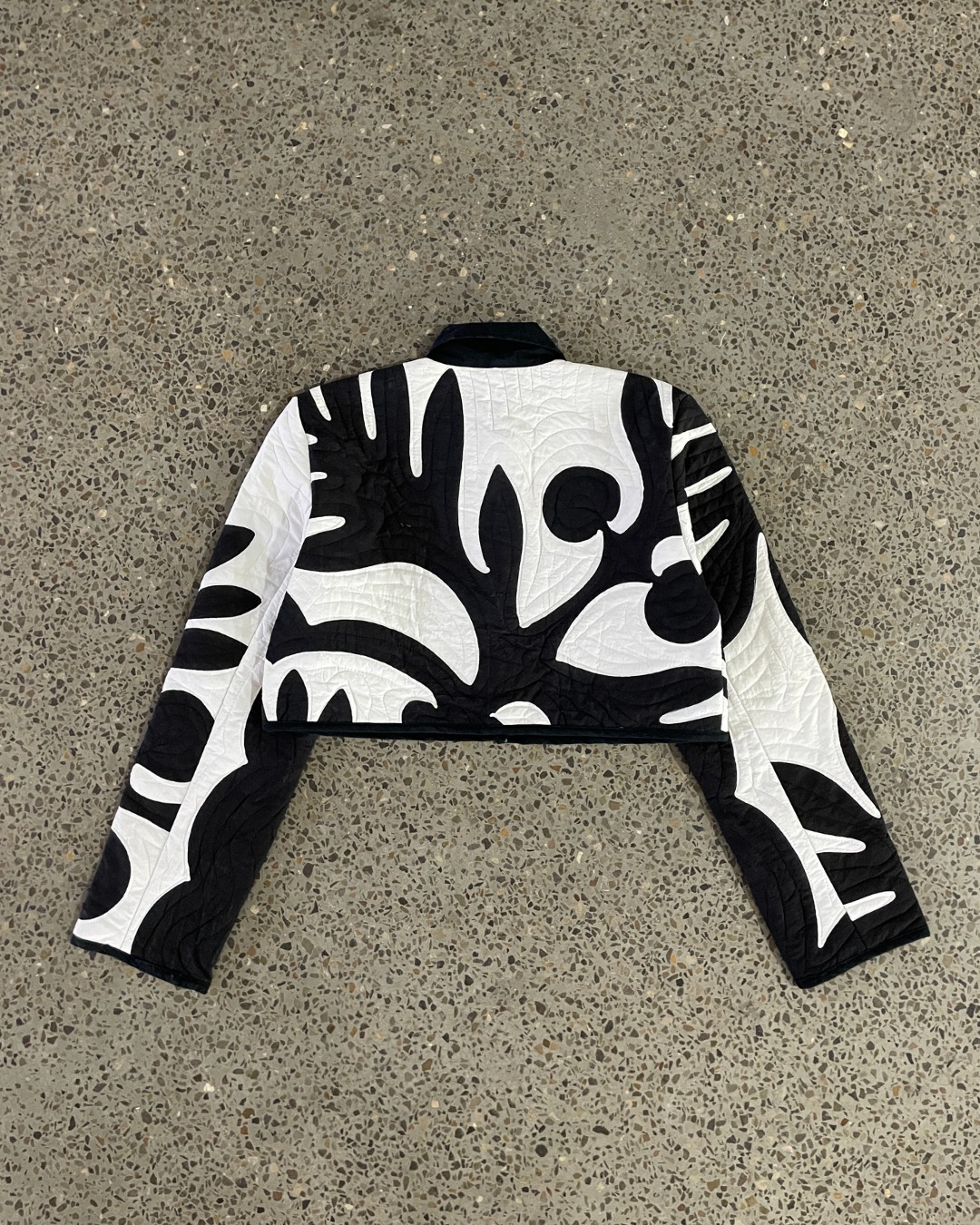 アップサイクルキルティッドクロップドジャケット