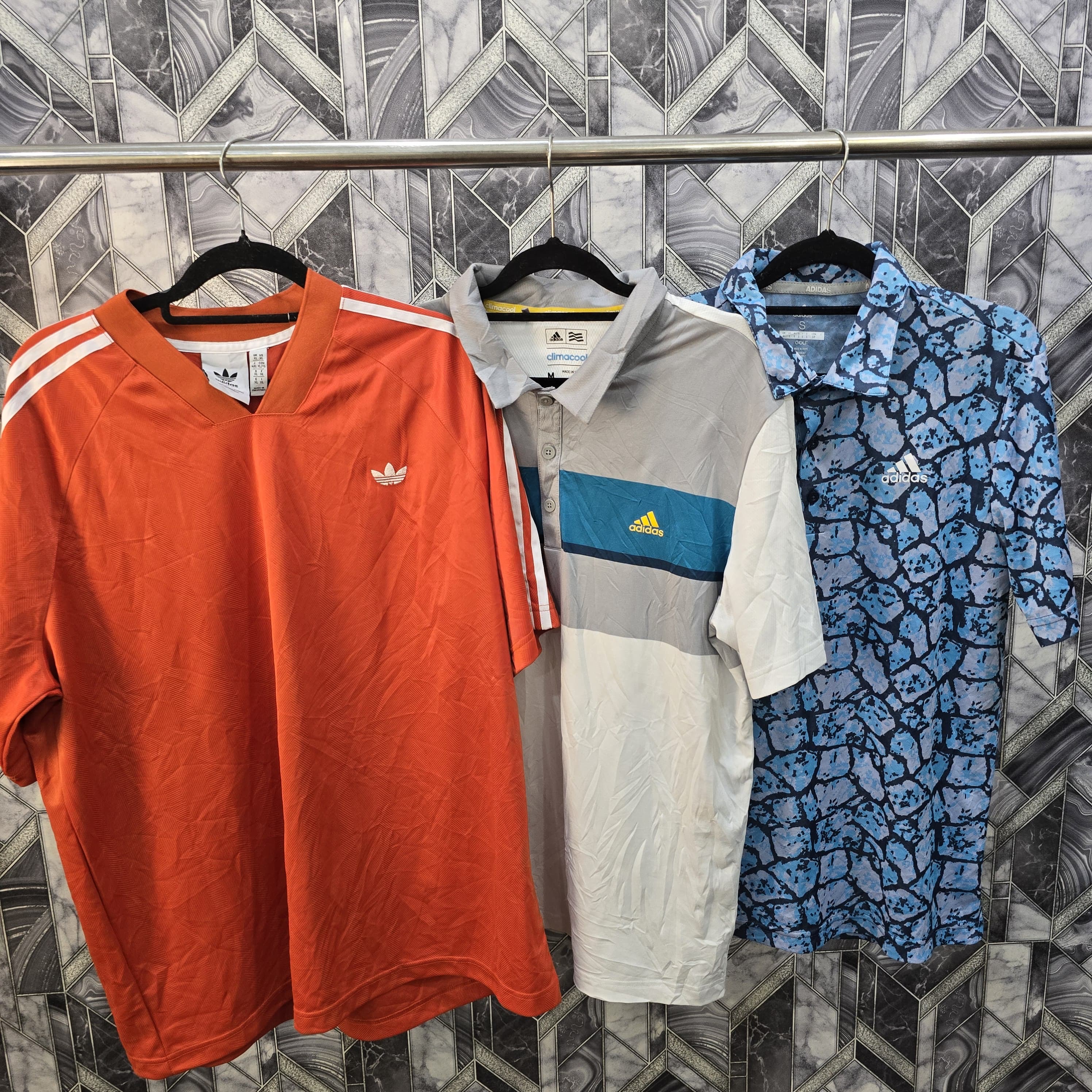 AV-0625 Adidas T-shirts