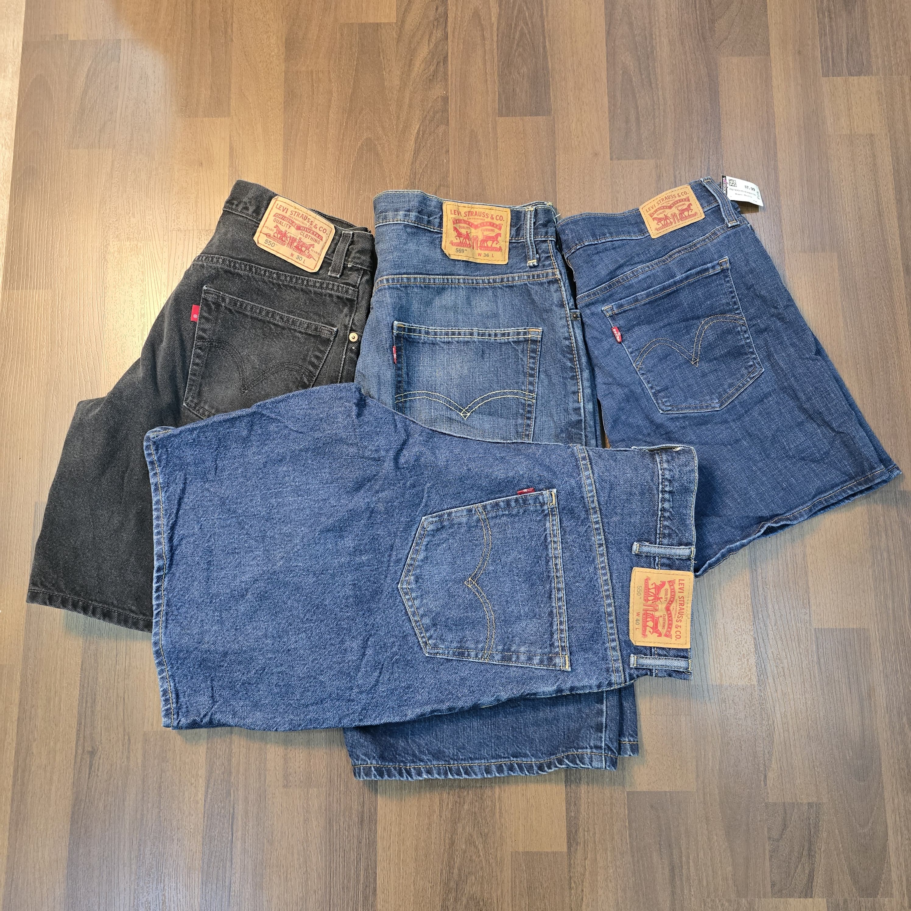 AV-629 levi’s Denim shorts