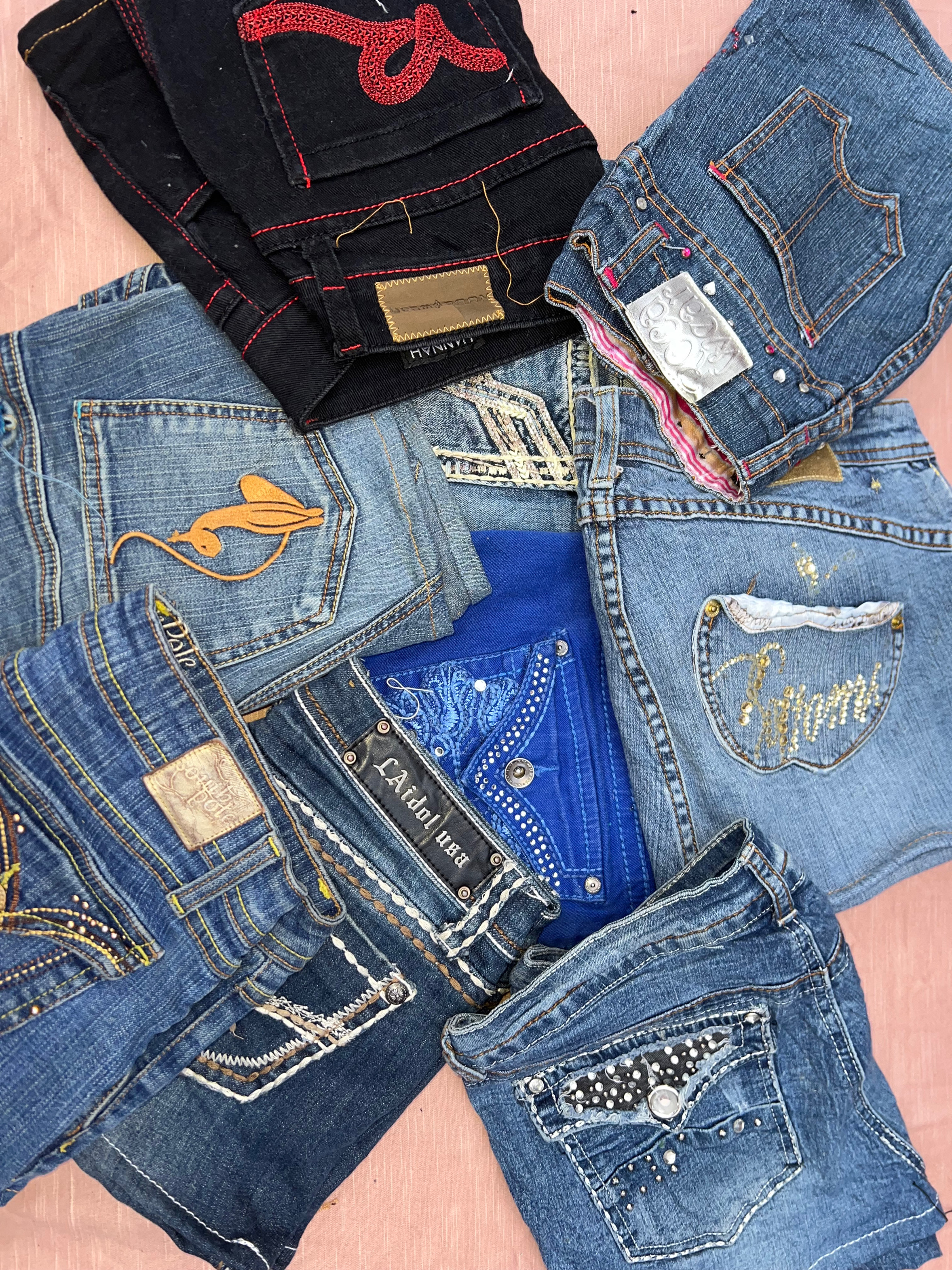 Apple Bottoms And other brand y2k mini skirts /044