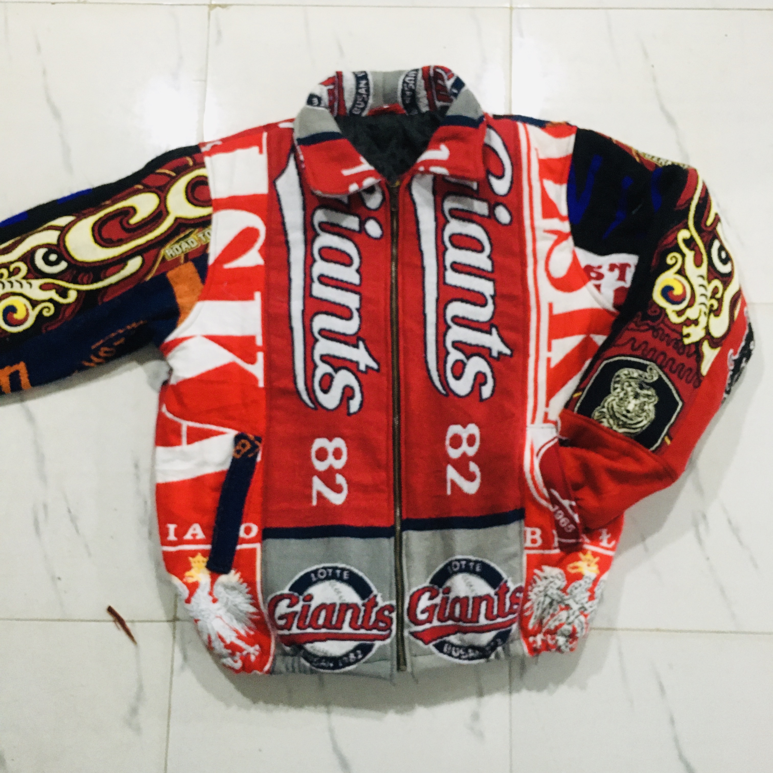 Vestes en écharpes de football recyclées