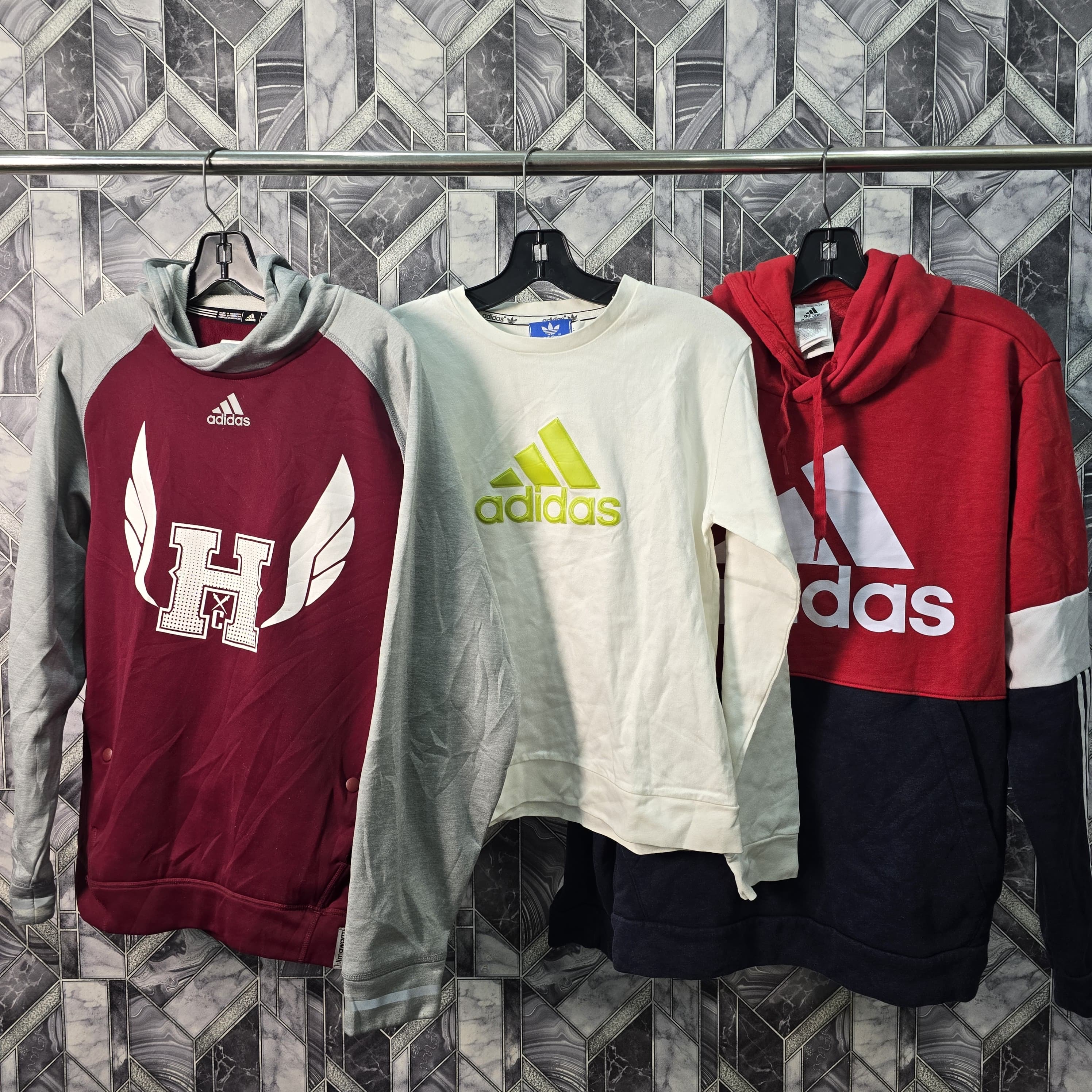 AV-0655 Adidas Sweatshirts & Hoodies