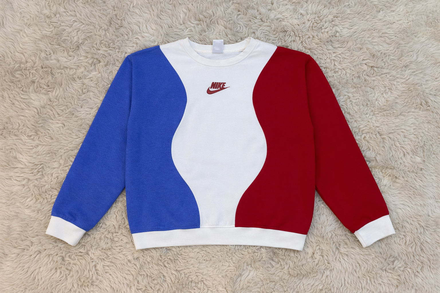 Sweat-shirt Nike recyclé en trois couleurs (RW-1-)